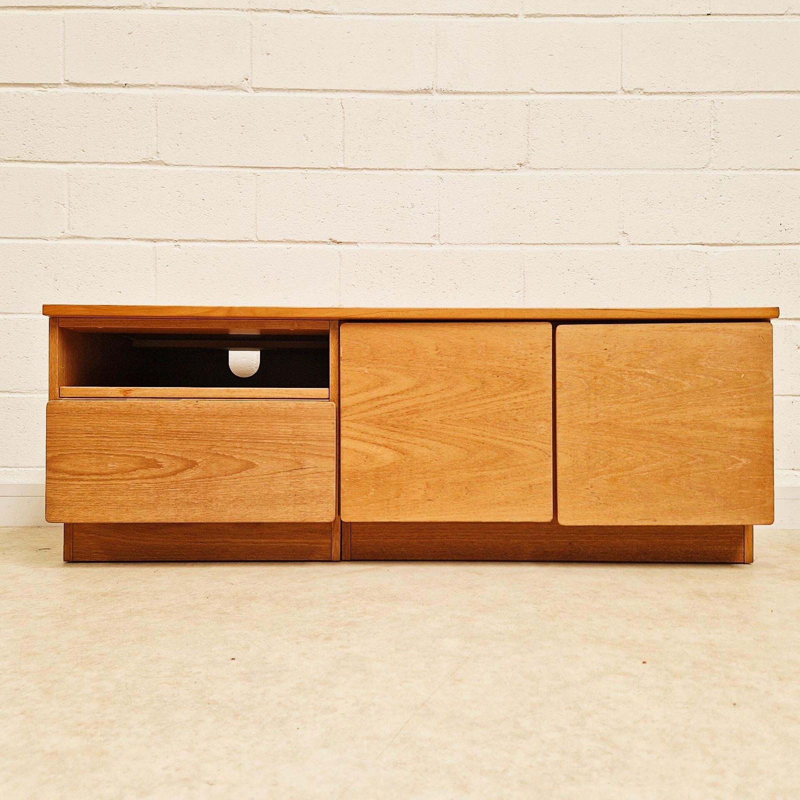 Beaver & Tapley Model 33 Vintage Mid Century Blond Teak Sideboard Entertainment Unit Pg204 photo for sale