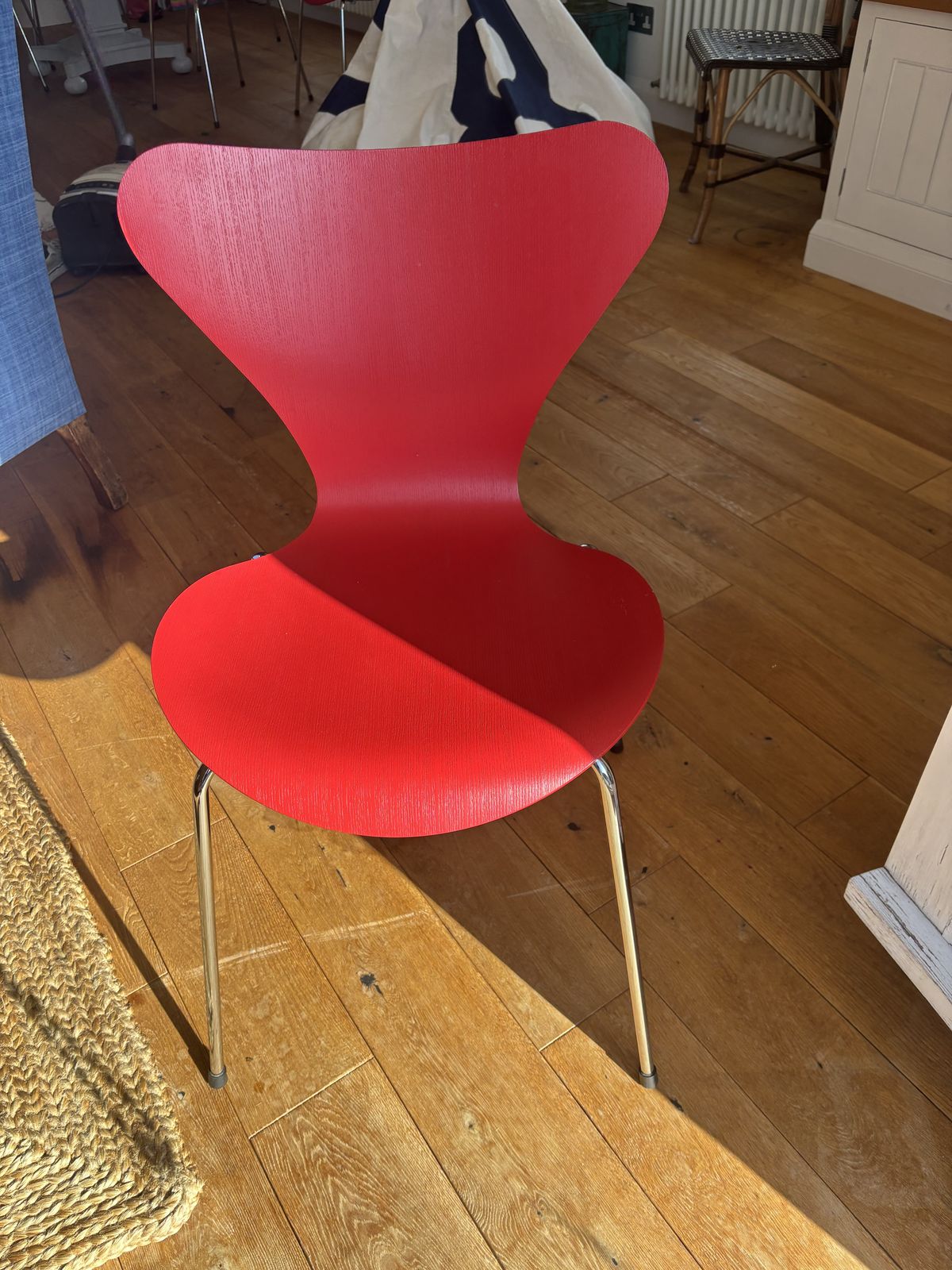Set Of 6 Red Series 7 Chair By Arne Jacobsen For Fritz Hansen photo for sale
