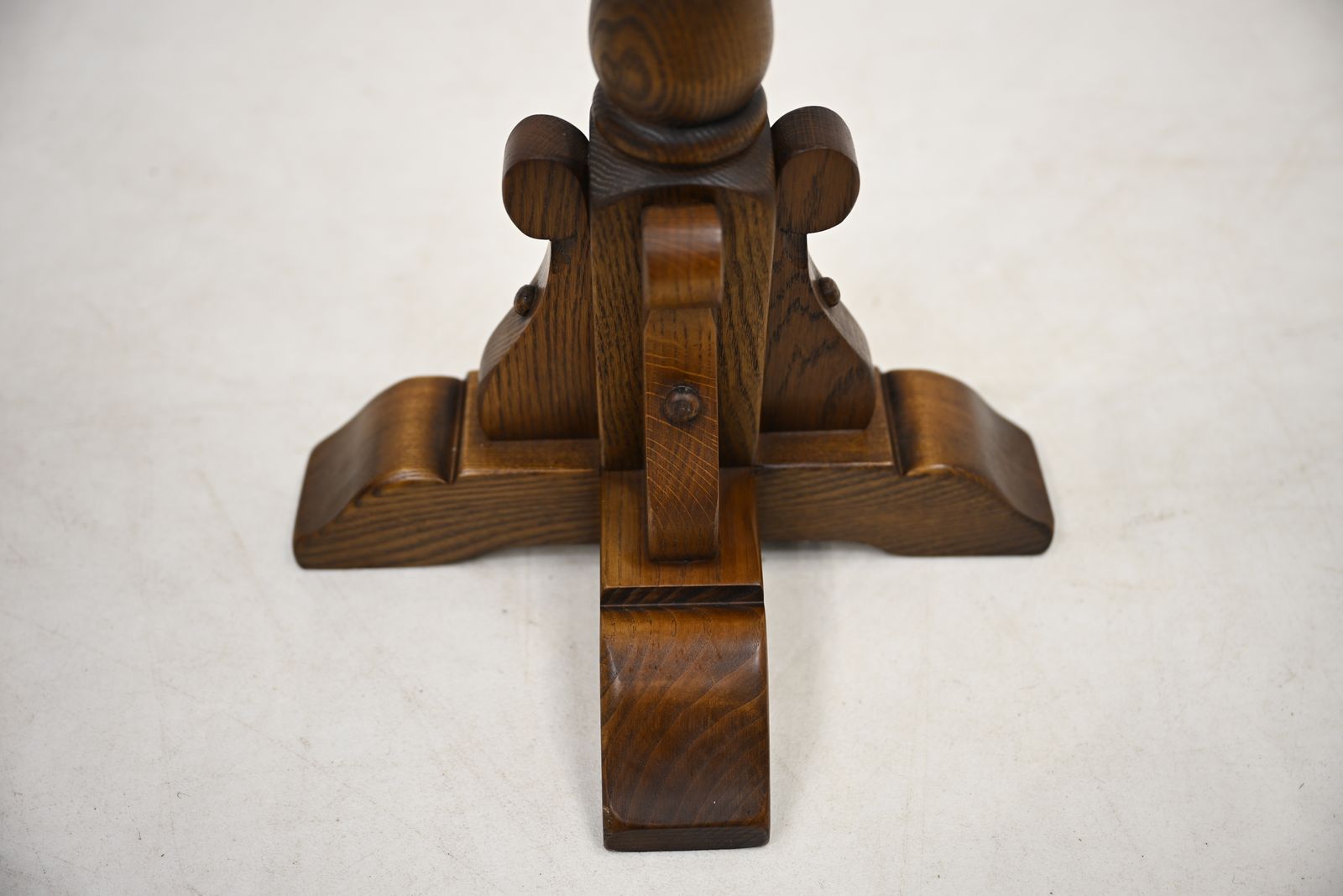 Furniture Old Charm Plant Stand Oak Light Oak Finish Model 2164 Free Nationwide Delivery photo