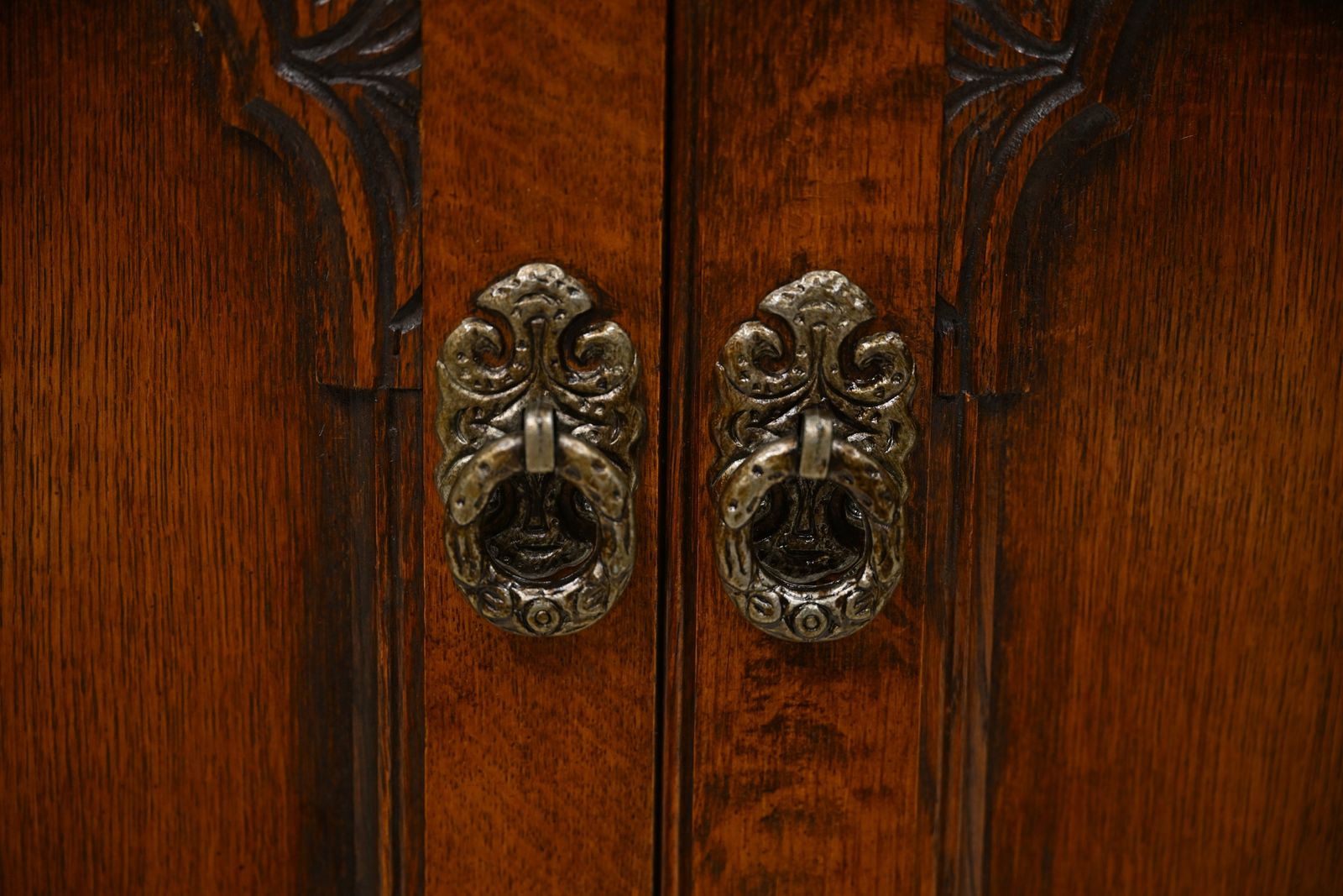 photo vinterior Old Charm Wall Unit Bookcase Display Drawers Tudor Brown Free Delivery*