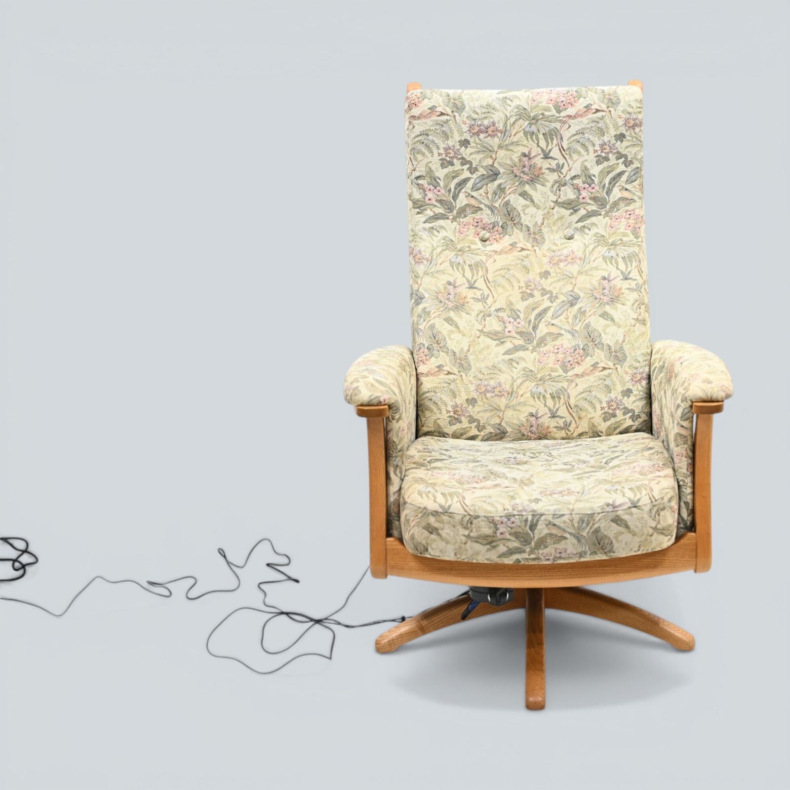 Ercol Electric Recliner Armchair Light Finish Free Uk Delivery* photo Furniture