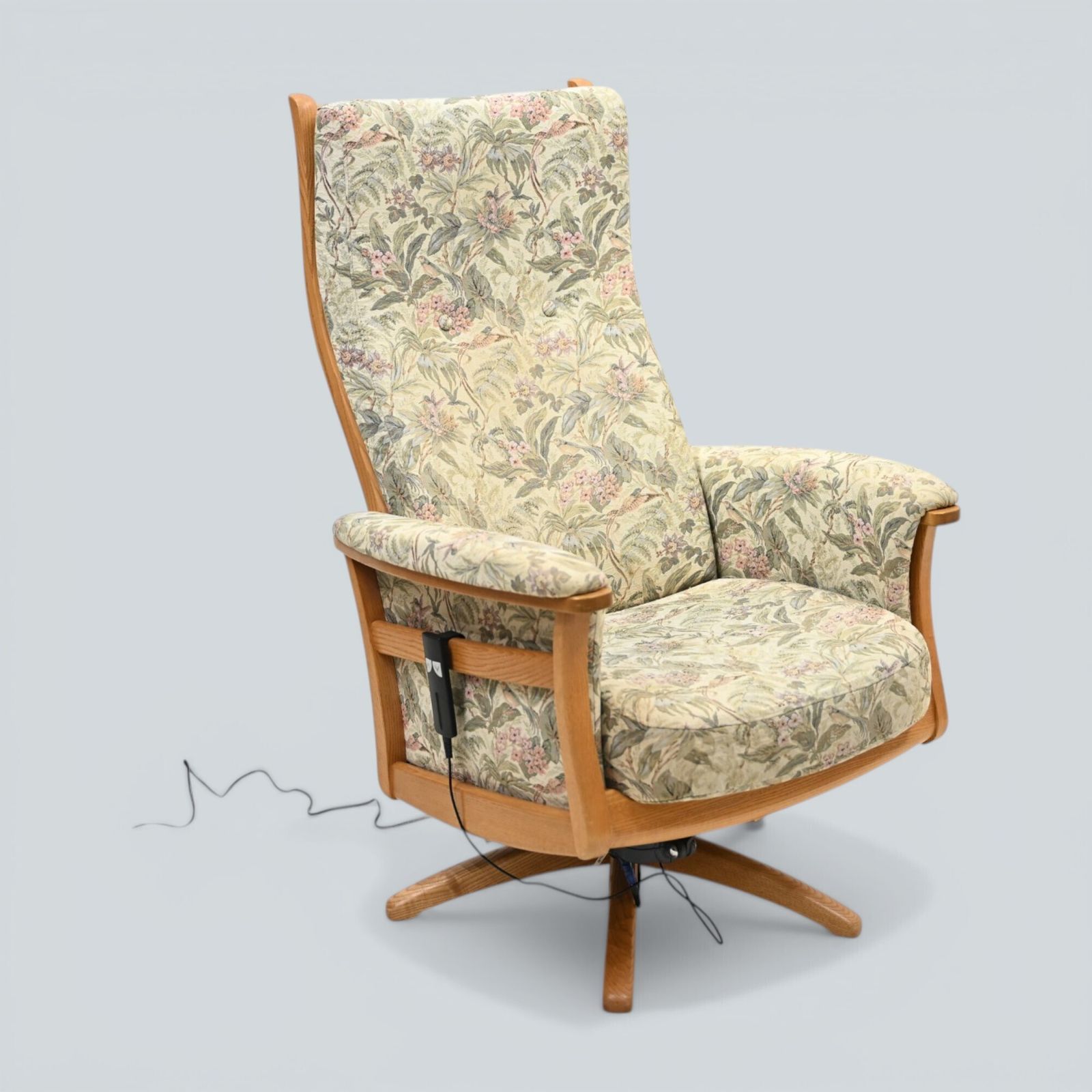 photo buy Ercol Electric Recliner Armchair Light Finish Free Uk Delivery*