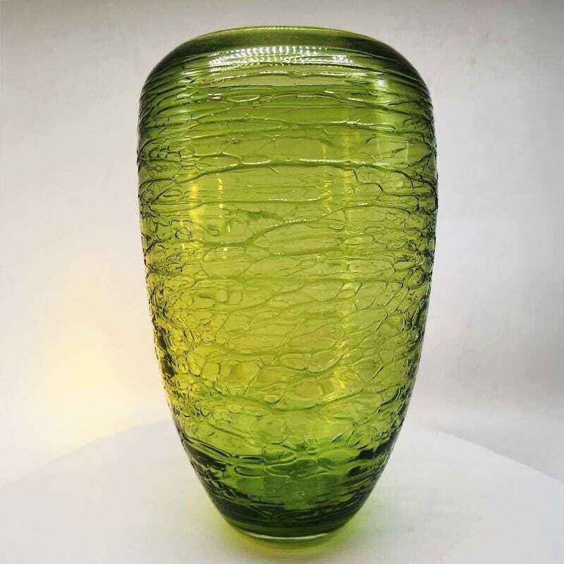 1970s Green Vase In Hand Worked Murano Glass   Made In Italy. 31 H Cm / 12.20 H Inches. photo for sale