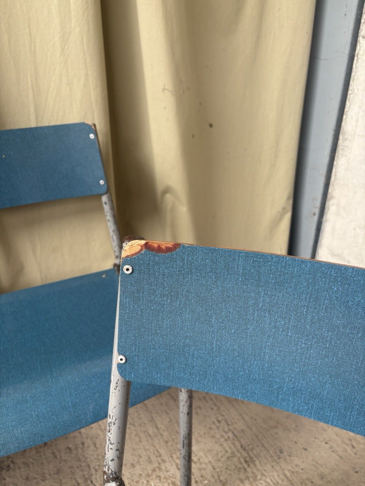 photo furniture Vtg Mid Century Industrial Metal Set Of 4 Stacking Dining Chairs Retro R1197