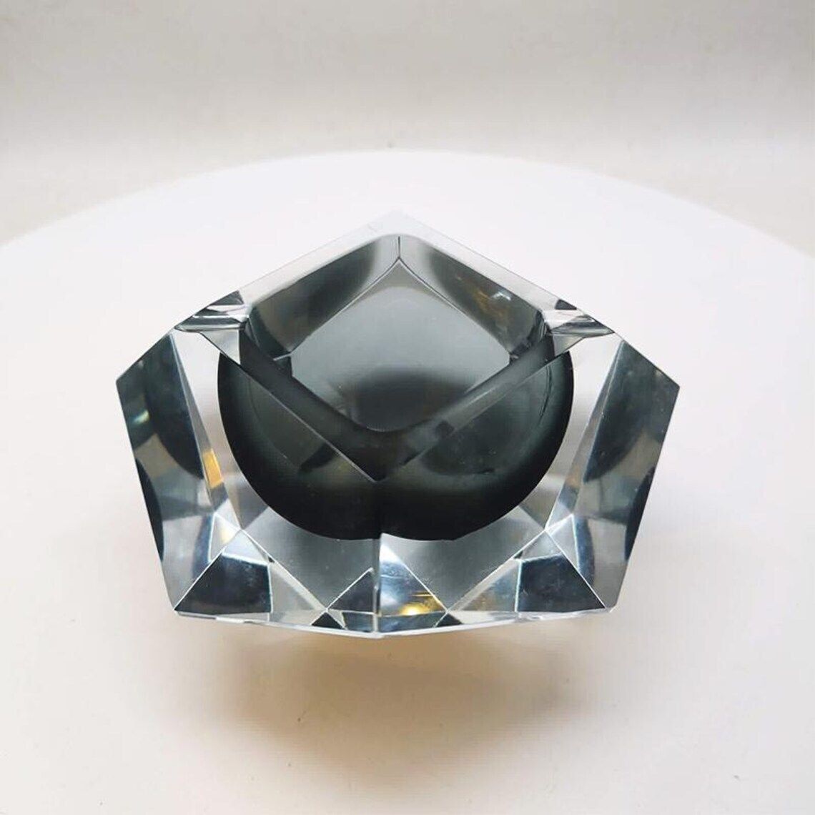 Cendrier ou vide-poche en verre de Murano, années 1960, par Flavio Poli pour Seguso. Fabriqué en Italie. 14 cm / 5,51 pouces photo 235.0