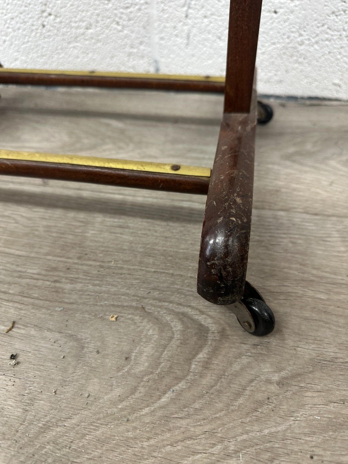 photo vinterior Vintage Italian Gentlemens Suit Hanger Dumb Valet Stand 1920’s Art Deco Style