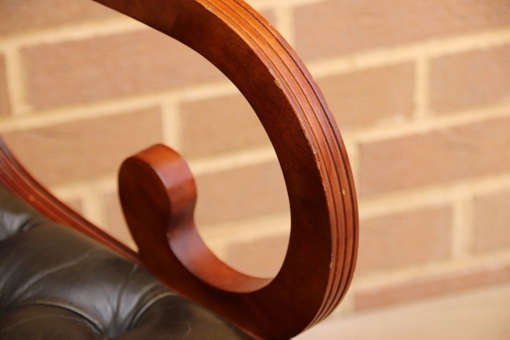 220.0 Beresford And Hicks Chesterfield Desk Chair photo