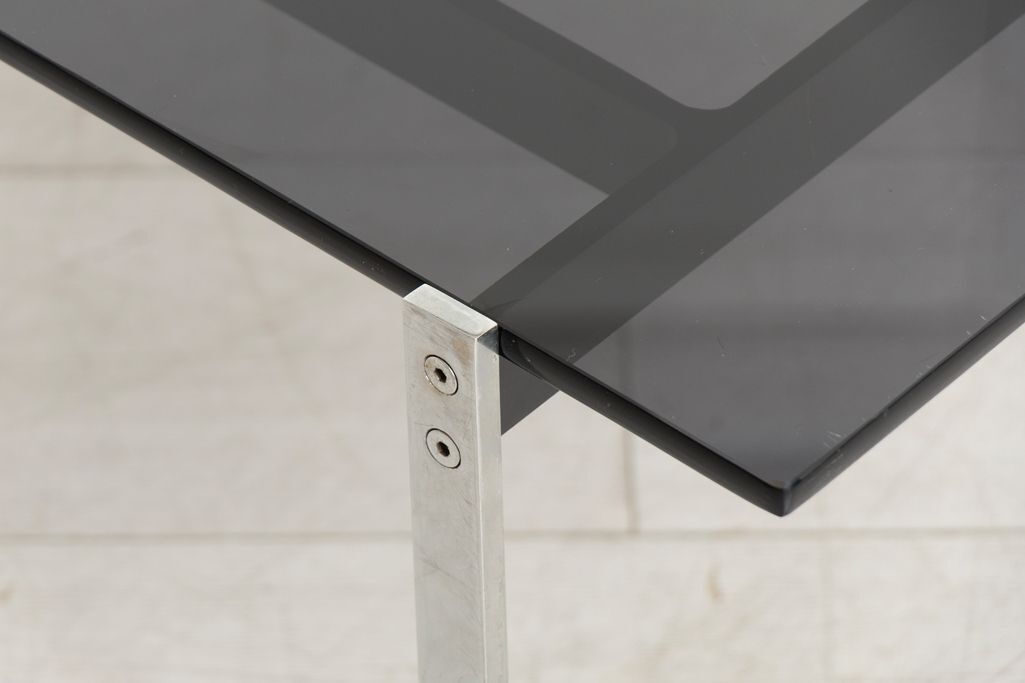 Pair Of Alpha Side Tables In Steel, Black Enamel & Black Glass Tops By Robin Day For Hille photo 960.0