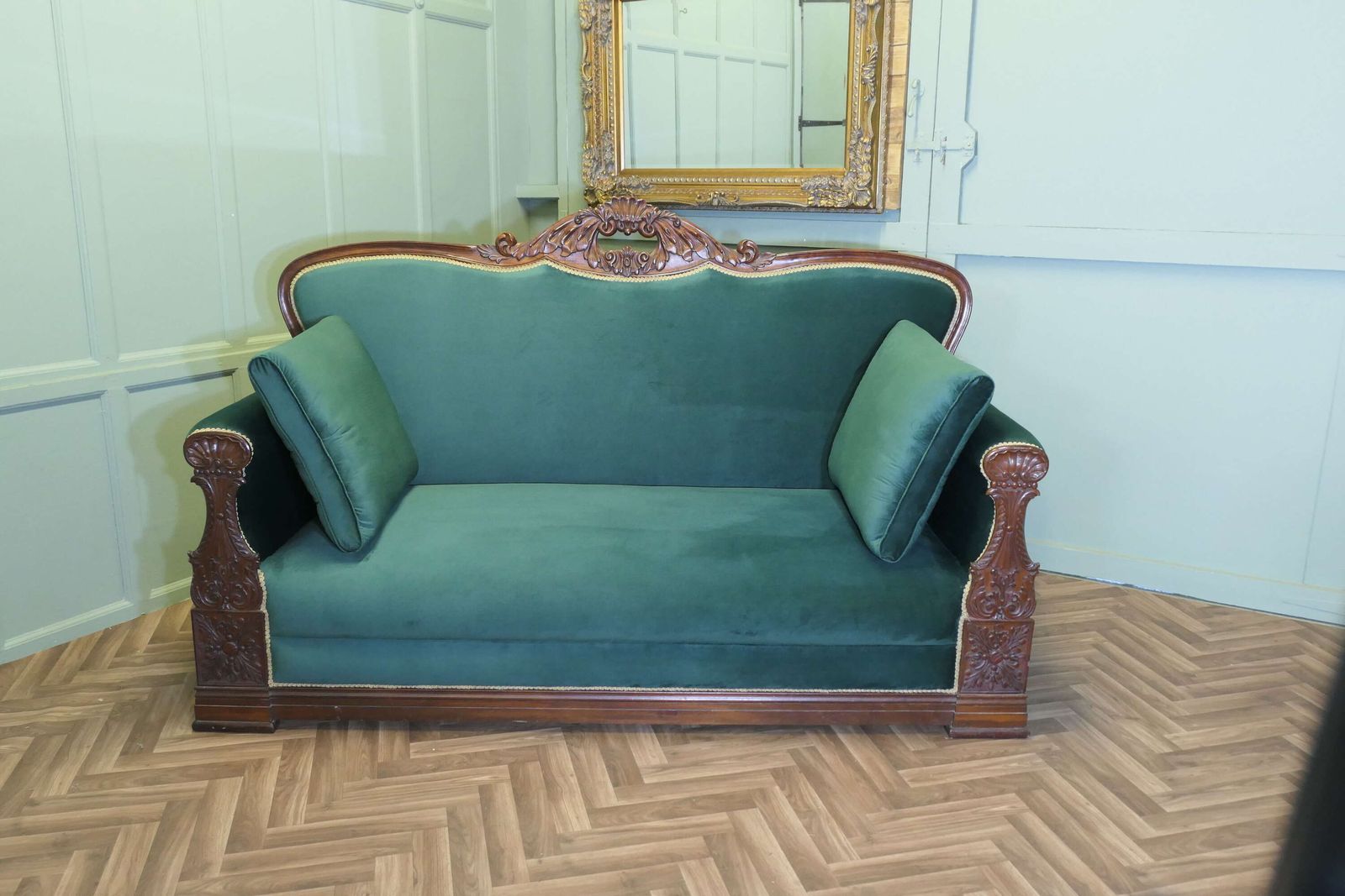 Large 19th Century Reception Salon Chaise In Green Velvet This Is A Large And Very Comfor