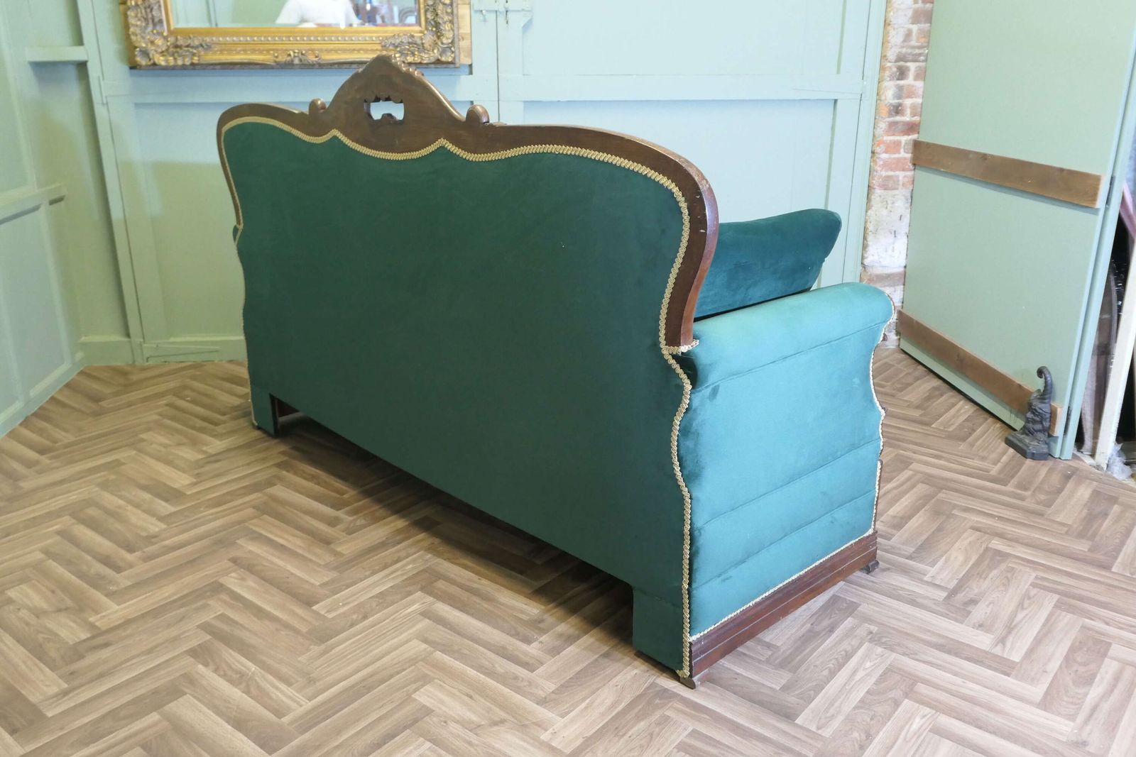 Large 19th Century Reception Salon Chaise In Green Velvet This Is A Large And Very Comfor photo for sale