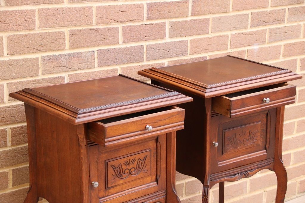 Pair Of Mahogany Antique Bedside Tables photo vinterior