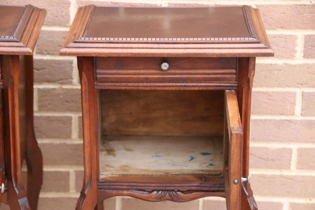 photo buy Pair Of Mahogany Antique Bedside Tables