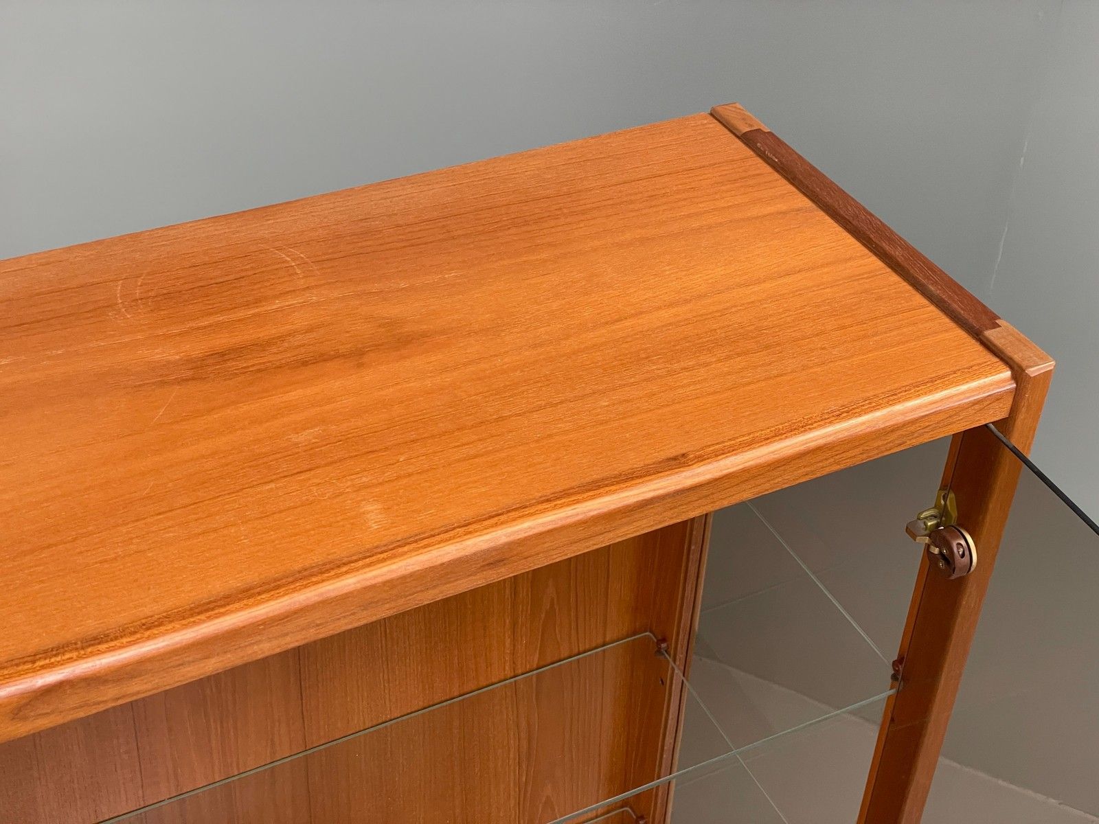 photo vinterior Vintage 1960s Shelving Unit Glazed Solid Teak Turnidge Of London Eb12207