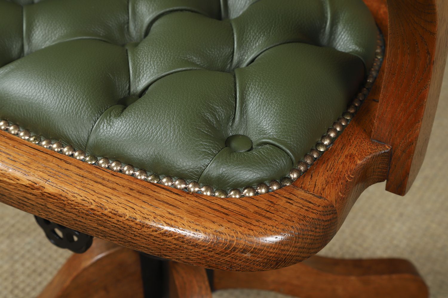 photo vintage English Edwardian Oak & Green Leather Revolving Office Arm Chair Circa 1910
