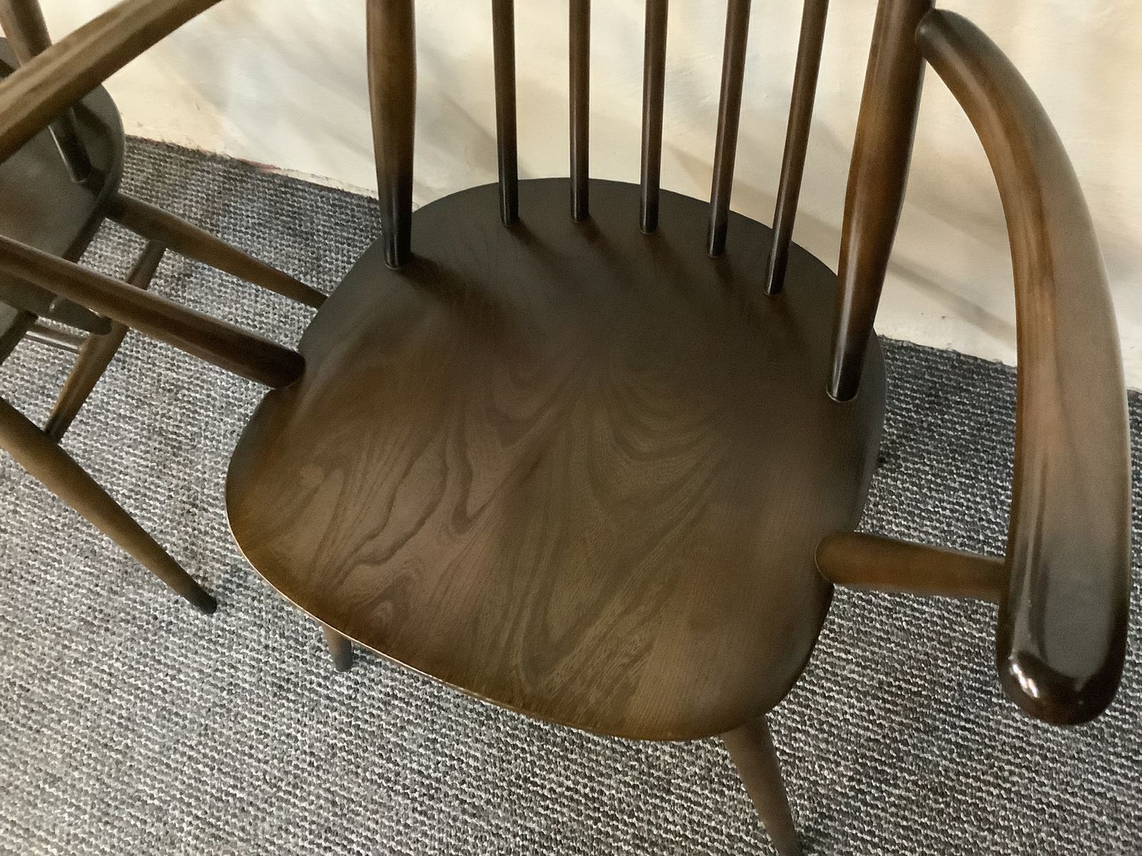 photo vintage Pair Of Ercol Windsor Goldsmiths Carver Chairs.