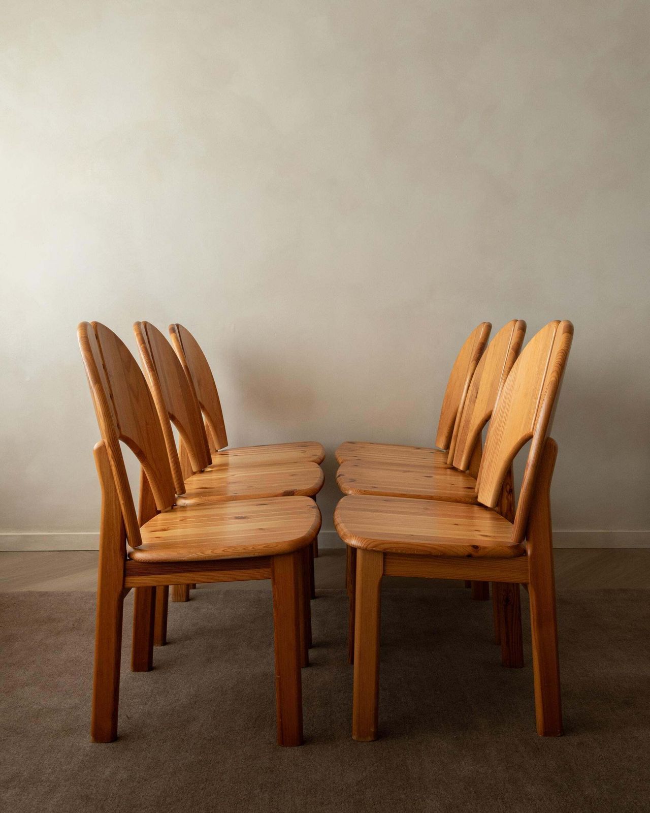 Scandinavian Brutalist Pine Dining Chairs With Sculptural Back, 1970s, Set Of 6 photo Furniture