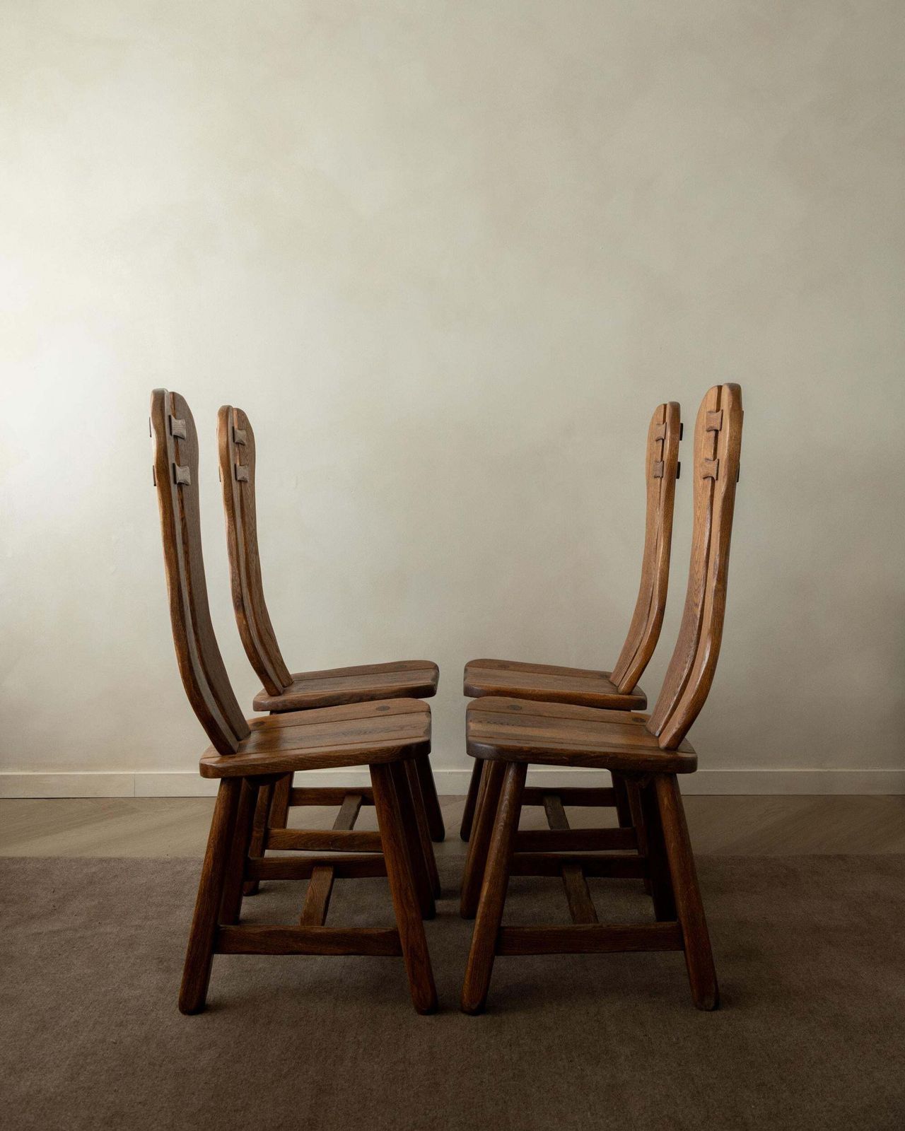 Brutalist Oak Dining Chairs With Sculptural High Backs De Puydt, 1960s, Set Of 6 photo for sale