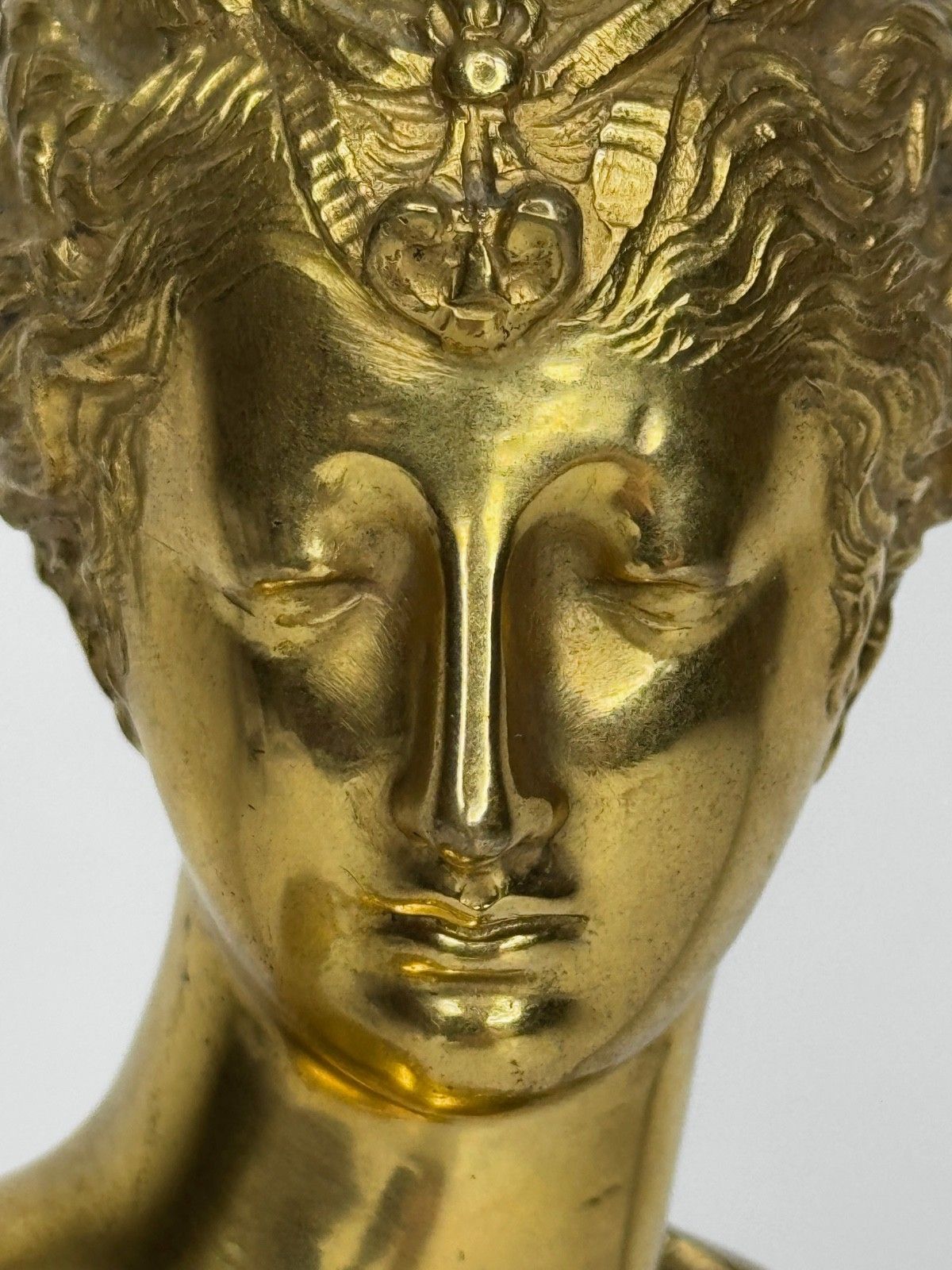 19th Century Parisian Bronze Bust Sculpture Of Marie Antoinette In The Manner Of Mathurin Moreau photo vinterior