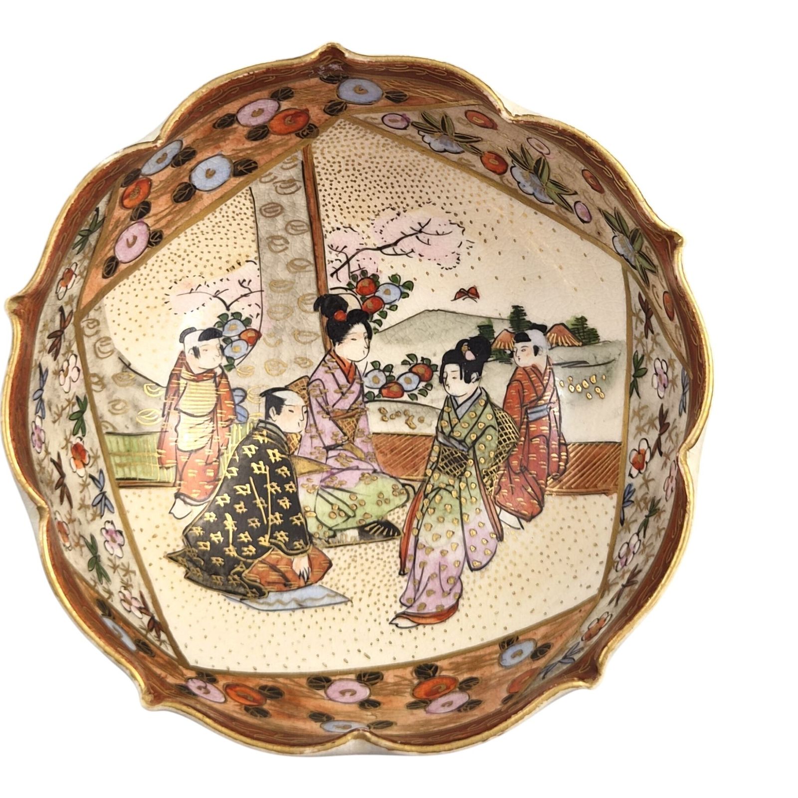 photo for sale Japanse Kyoto Satsuma Hanami schaal, Meiji-periode, ca. 1880-1895
