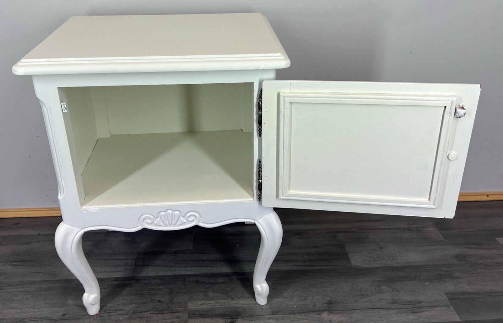 Furniture Pair Of Bedside Tables Antique French Style Shabby Chic Carved Cabinets Lot 2986 photo