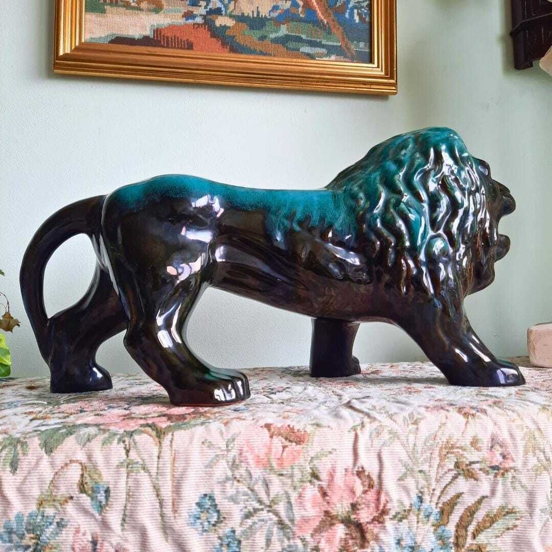 Huge Mid Century Blue Mountain Pottery Lion Figure Made In Canada 17'' Wide. photo buy