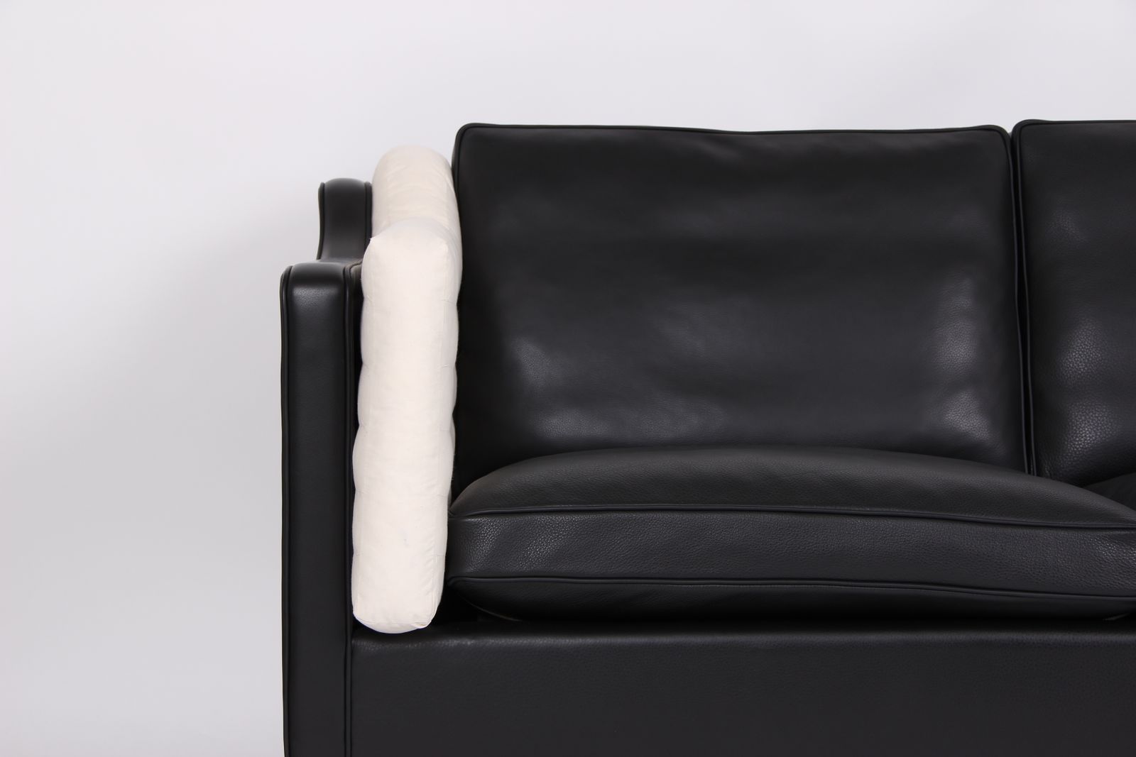 Set Of 2 New Cushion Armrests For Borge Mogensen Sofa, Model Bm 2212 Or 2213. Spare Part Without Couch And Without Leather. photo for sale