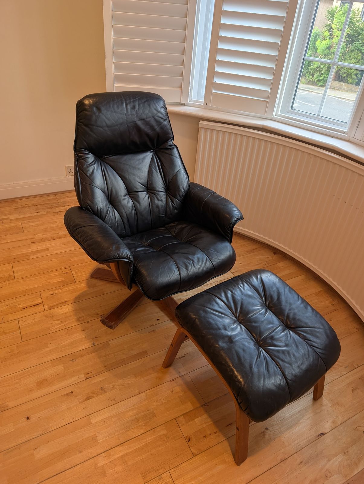 photo furniture Göte Möbler Swivel Recliner & Ottoman – Swedish Mid Century Modern