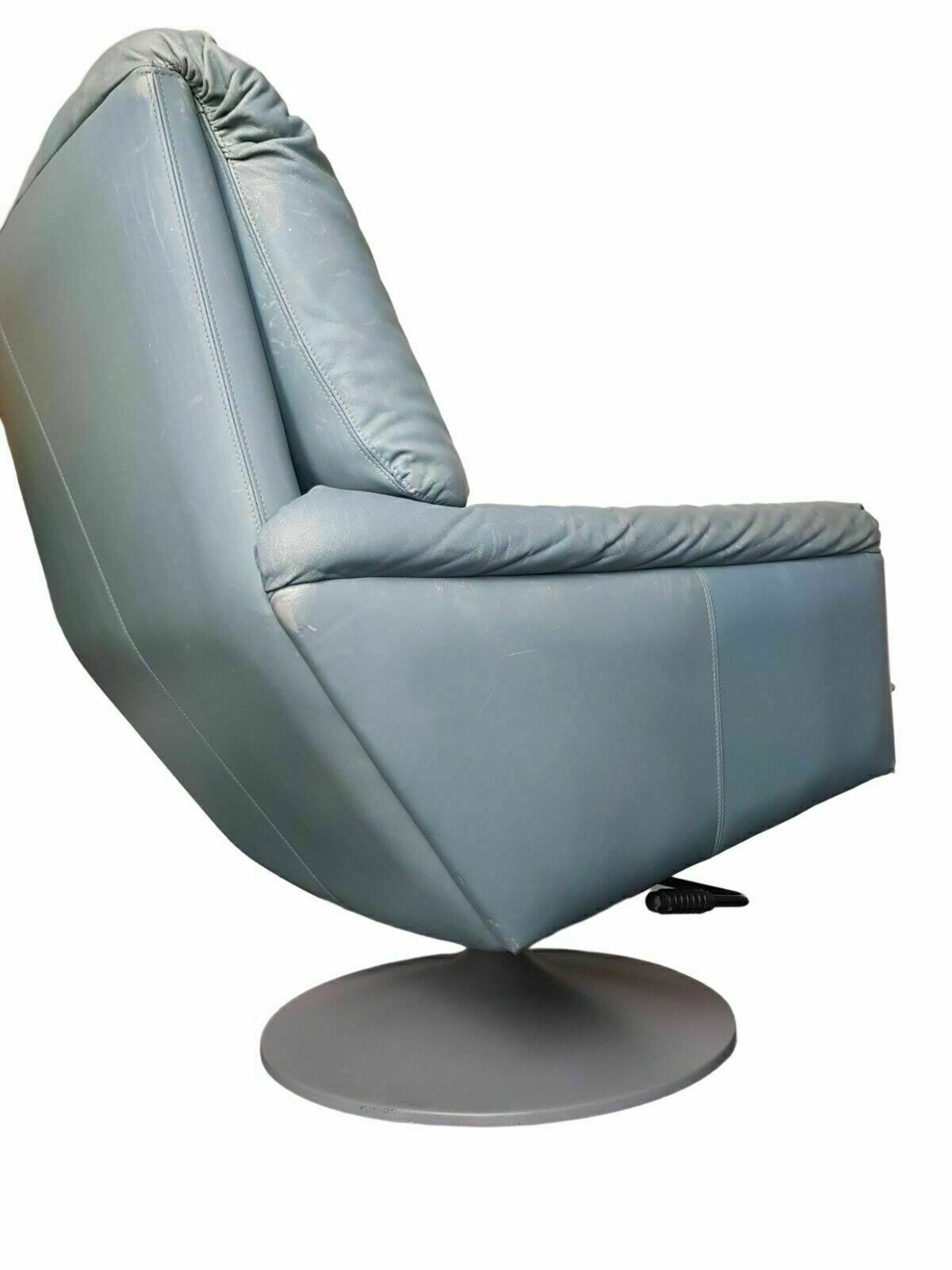 Mid Century Leather Swivel Armchair By Alex Hentoven For Leolux photo for sale