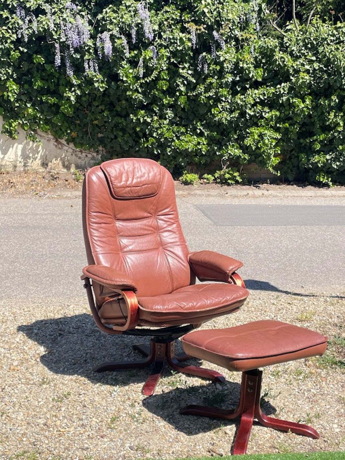 Scandinavische Bruinleren Relaxfauteuil Met Ottoman, Ca. 1990 photo for sale
