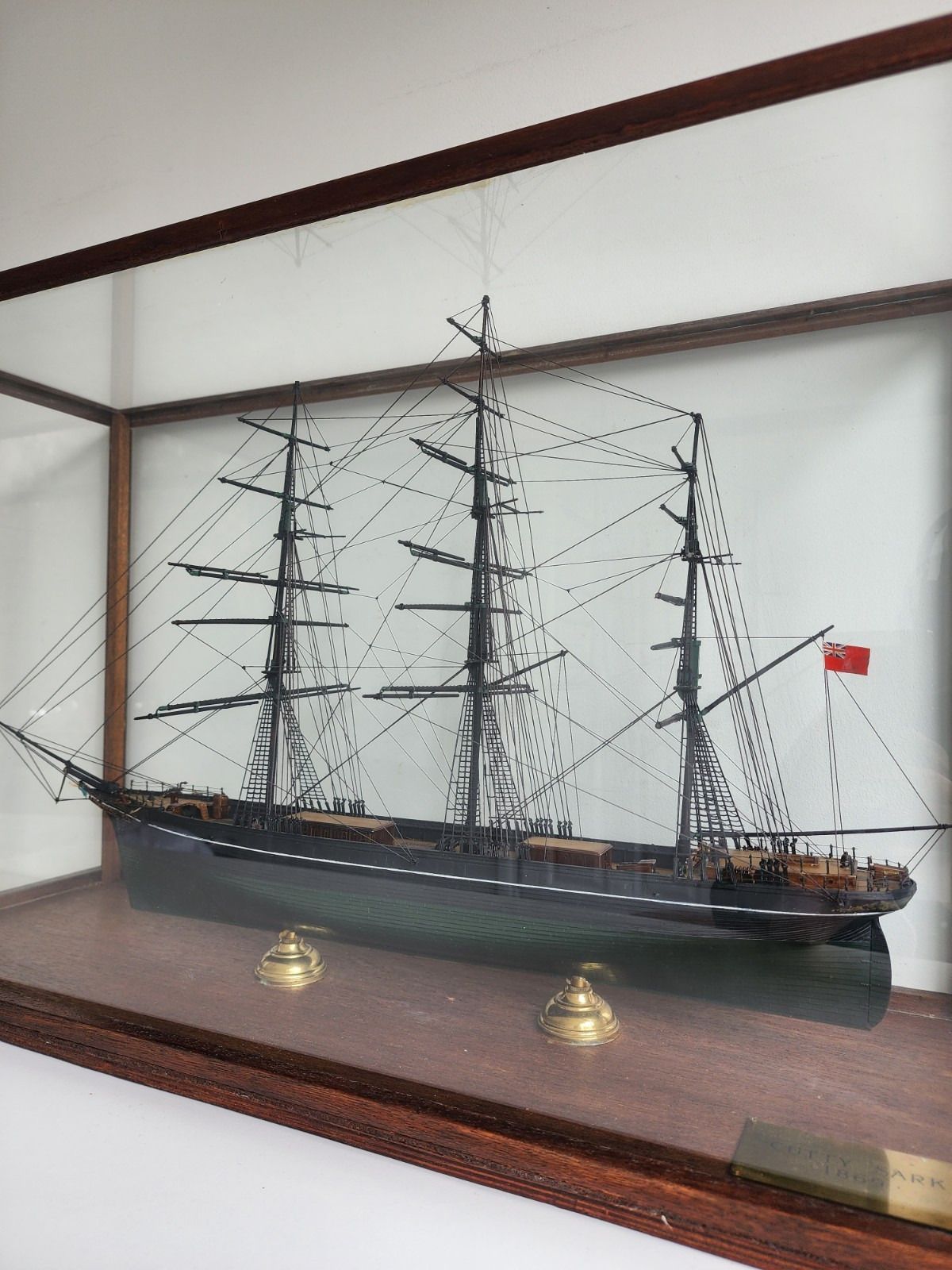 photo furniture Antique Cutty Sark Tea Clipper Ship Model Large Wooden Museum Display Case
