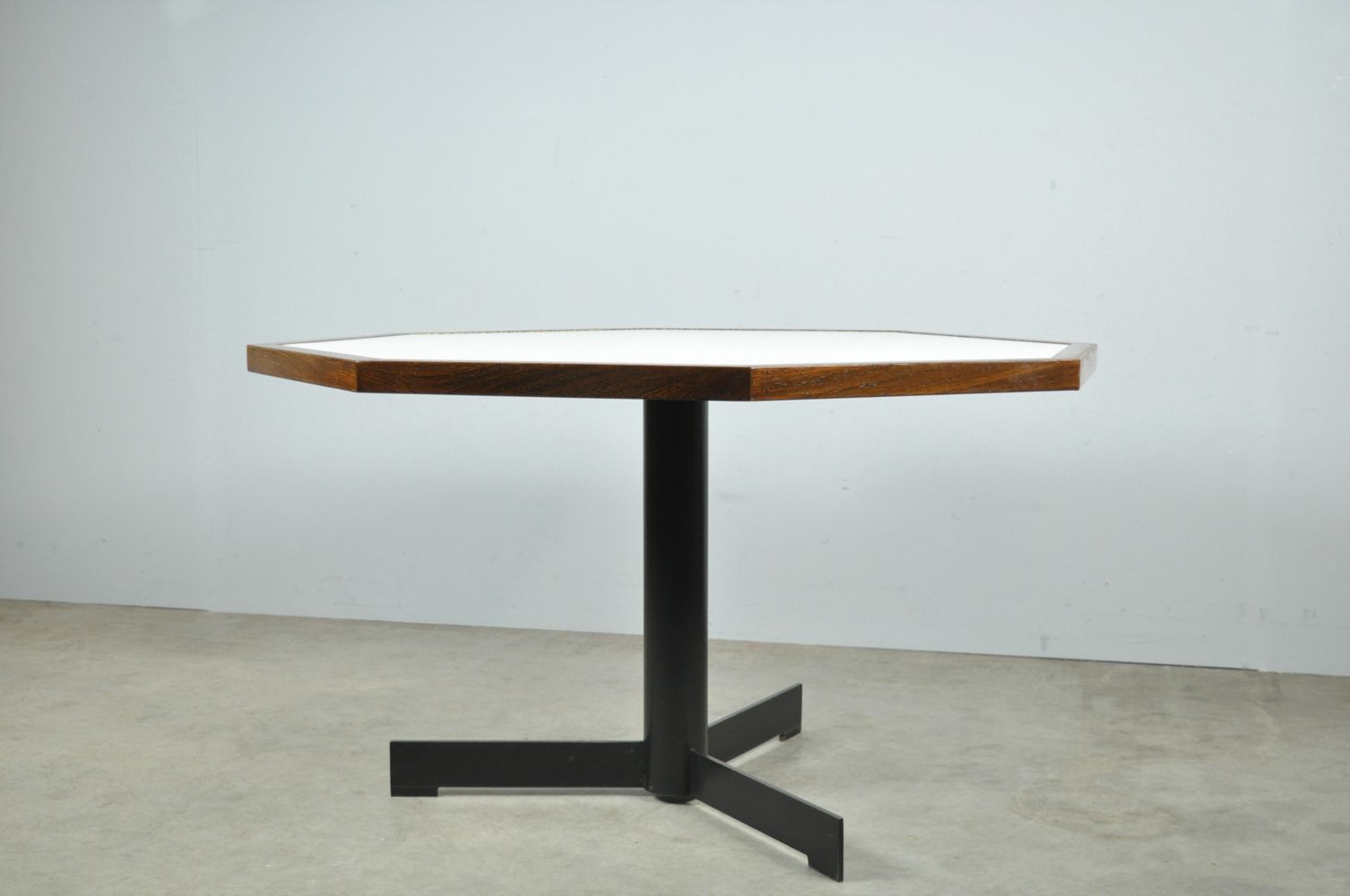 Modern Vintage Nederlandse Wengé Eettafel, jaren 1970 photo for sale