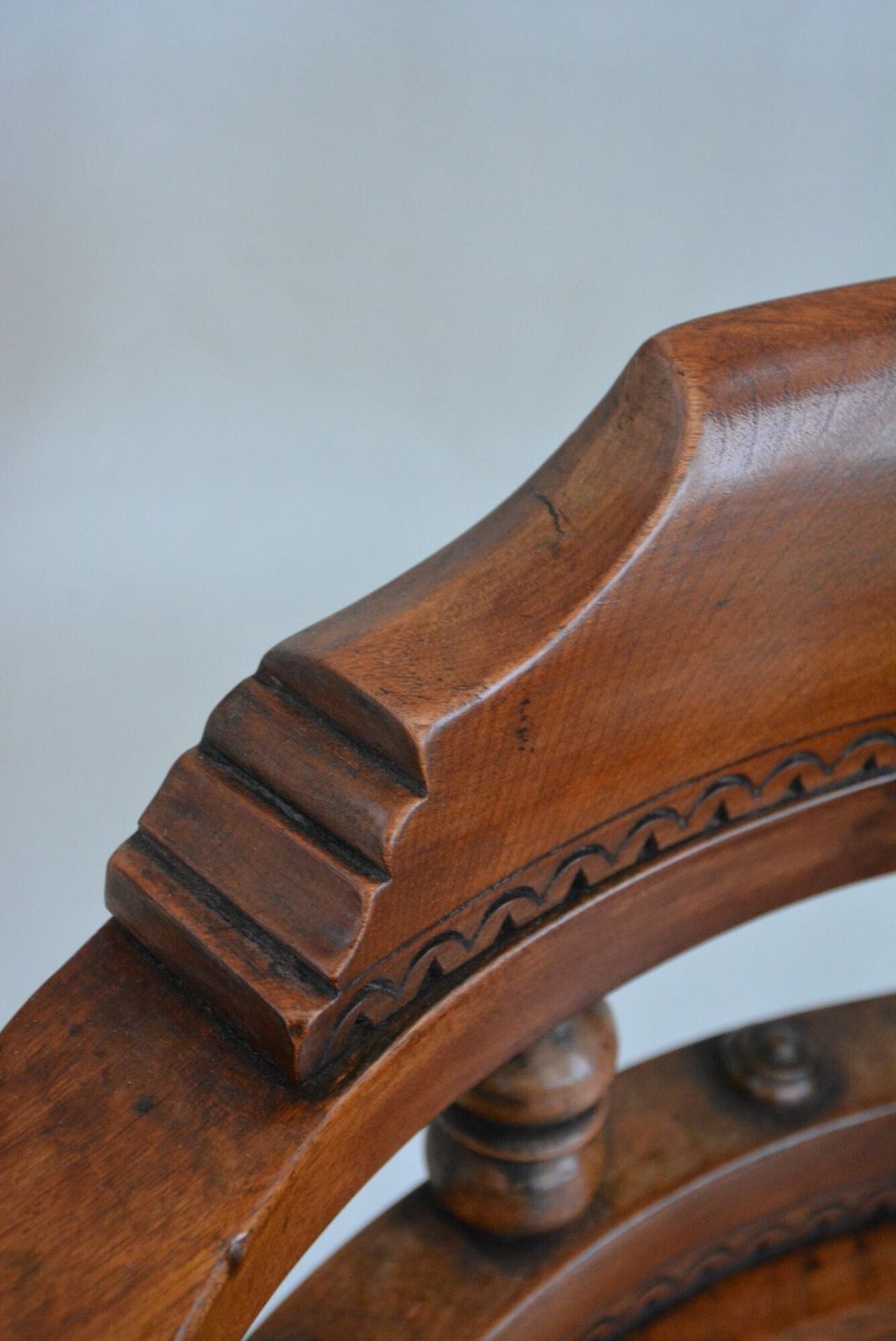 photo furniture Aesthetic Movement Walnut Swivelling Office Chair In Good Condition