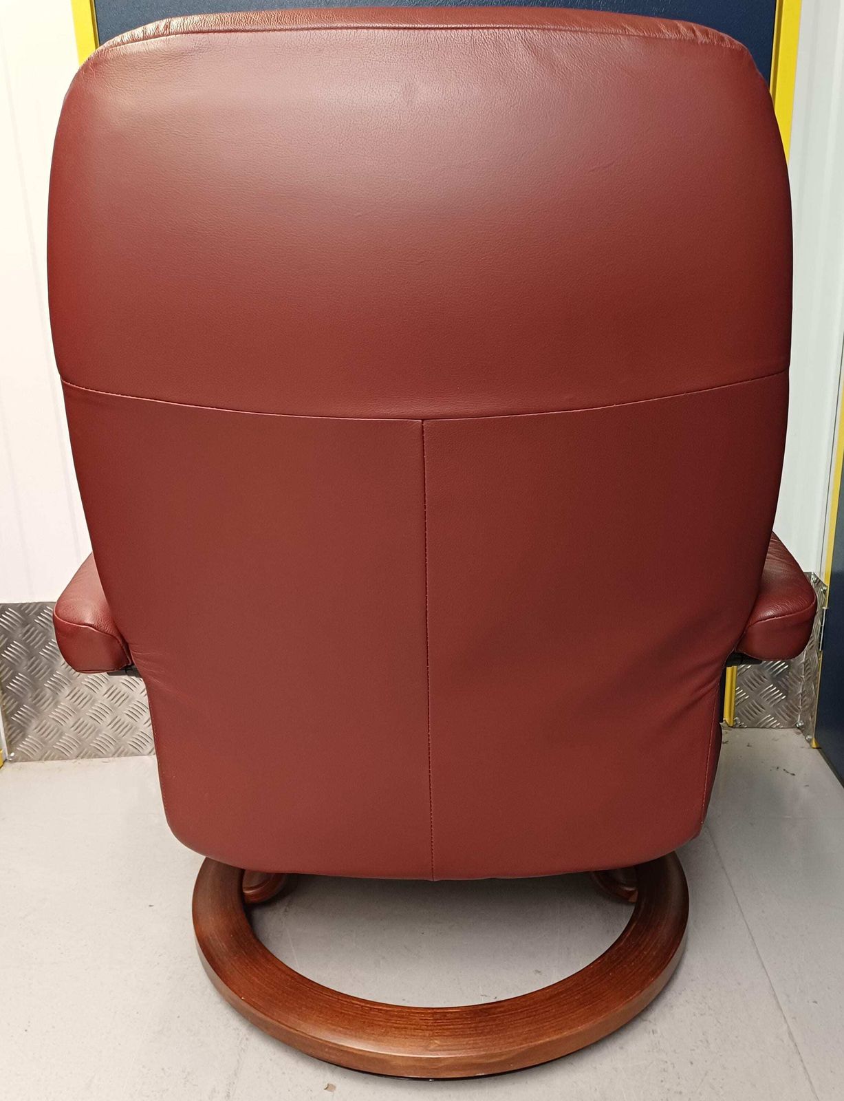 Ekornes Stressless Grey Leather Swivel Recliner Armchair & Footstool photo vintage