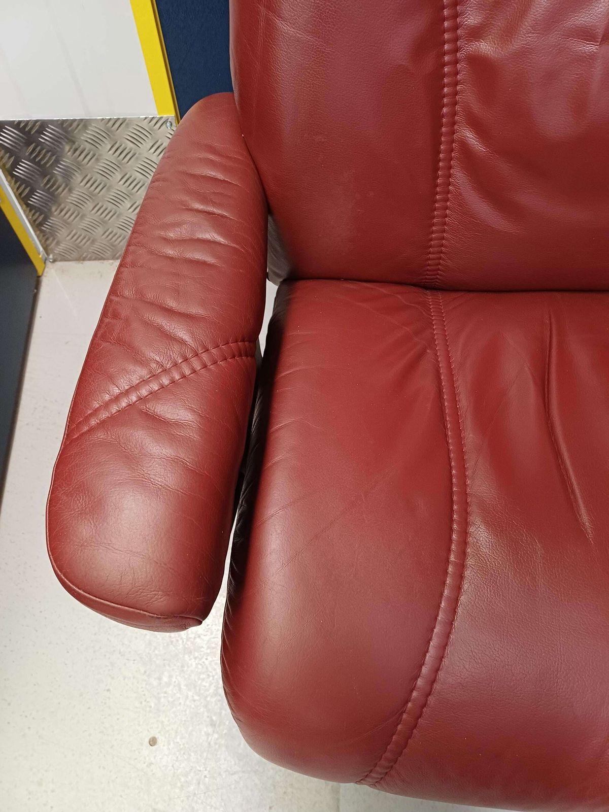 Ekornes Stressless Grey Leather Swivel Recliner Armchair & Footstool photo for sale