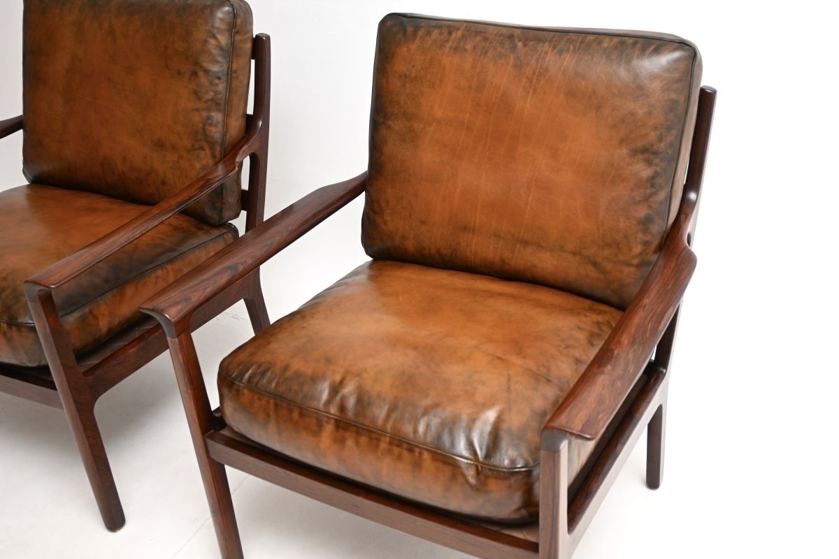 photo furniture Pair Of Vintage Scandinavian Rosewood And Leather Armchairs By Frederik Kayser