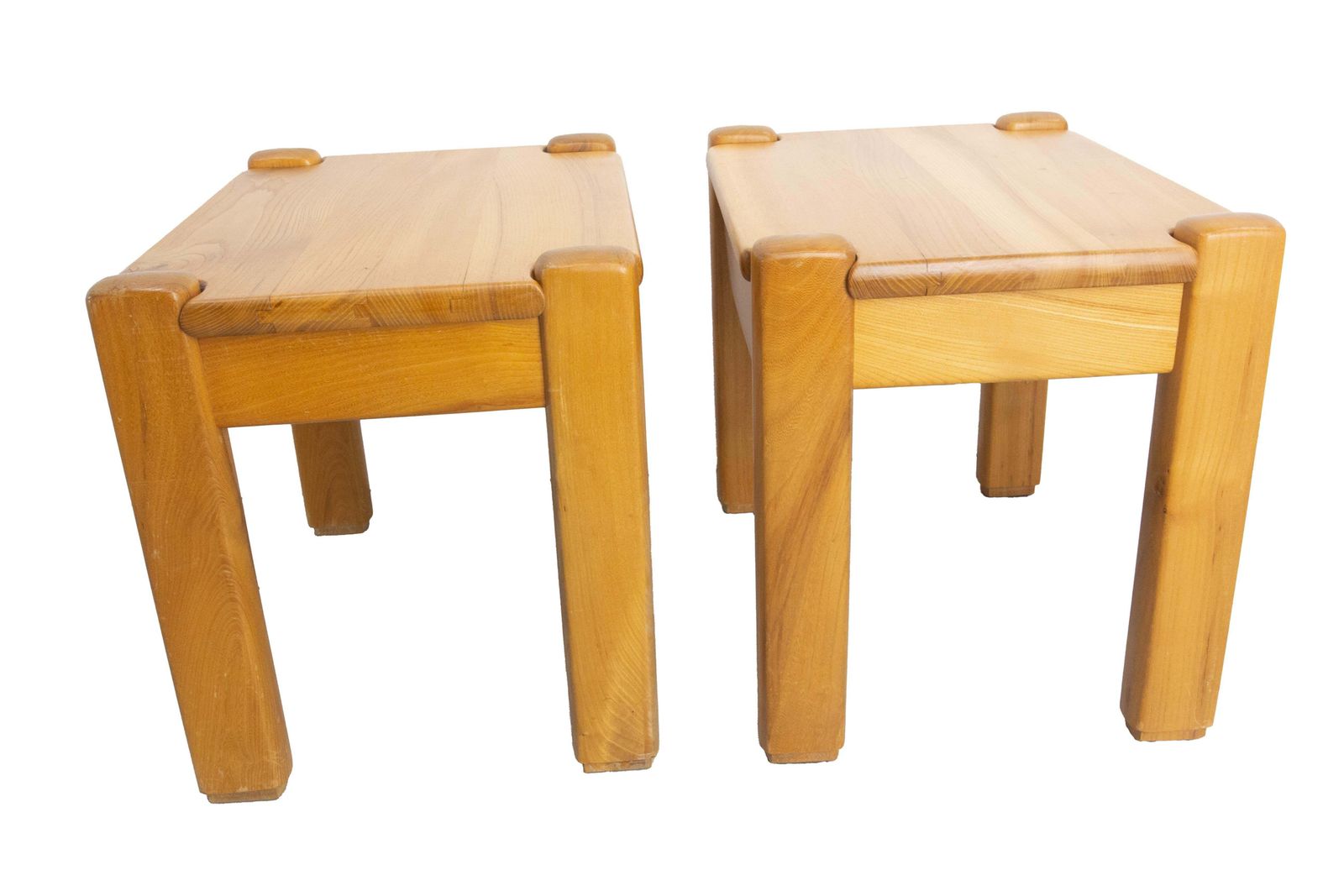 photo furniture Frans paar nachtkastjes – Maison Regain / Charlotte Perriand-stijl – ca. jaren 1970