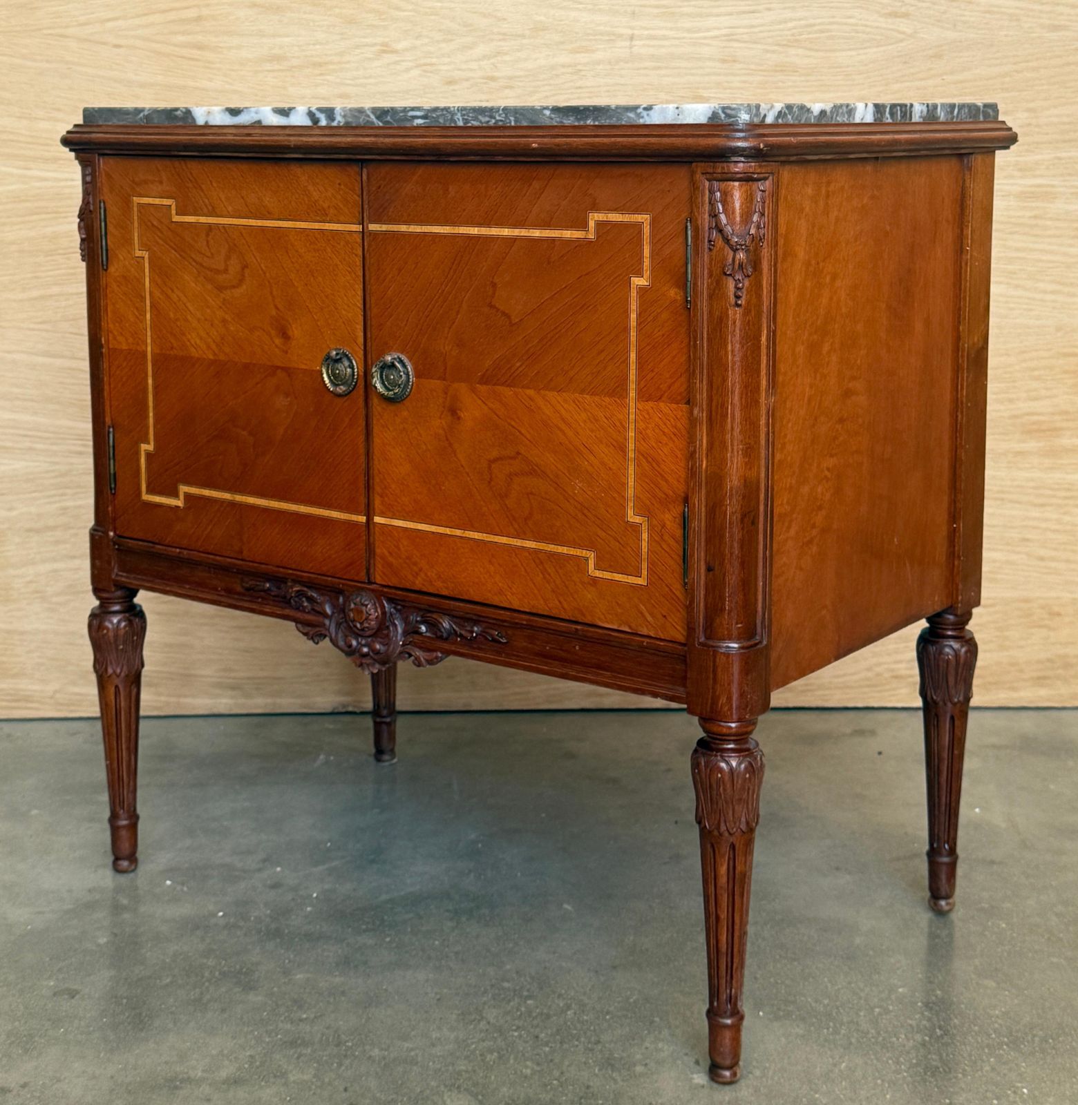 Paire de cabinets français, plateaux en marbre photo vintage