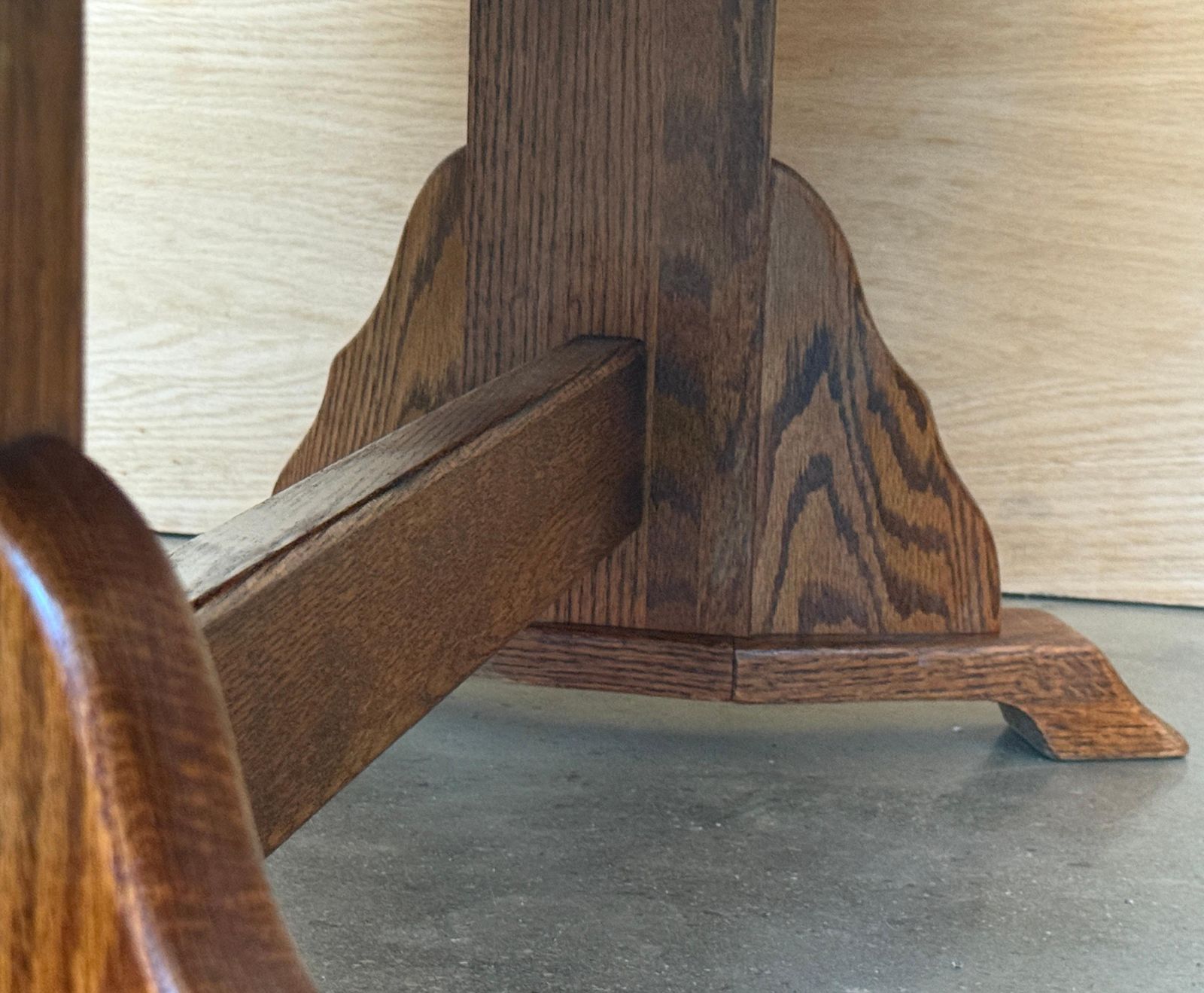 photo vinterior Table basse ovale en chêne de style Arts & Crafts