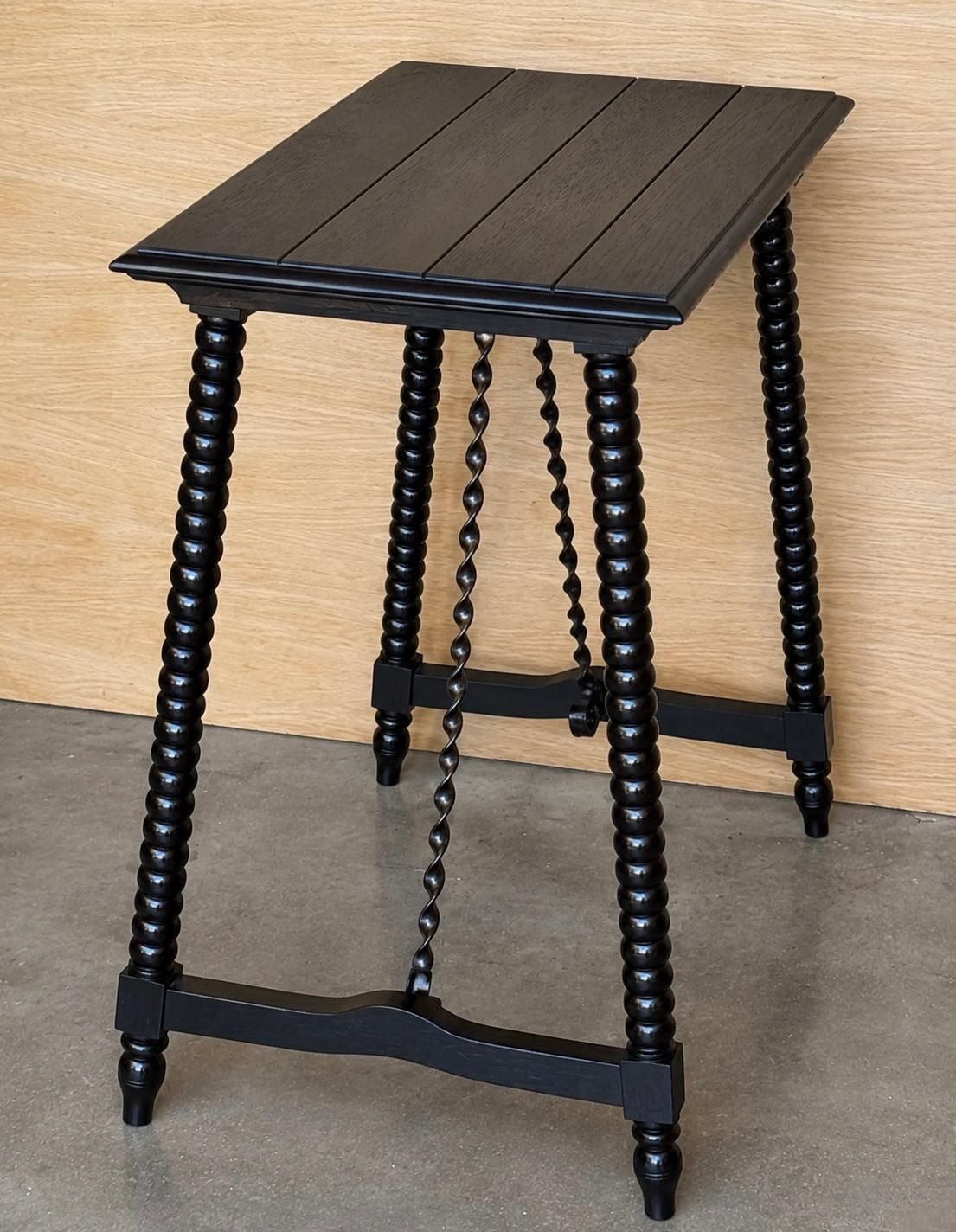 Table d'appoint baroque espagnole ébonisée, pieds tournés, XIXe siècle photo 1553.0