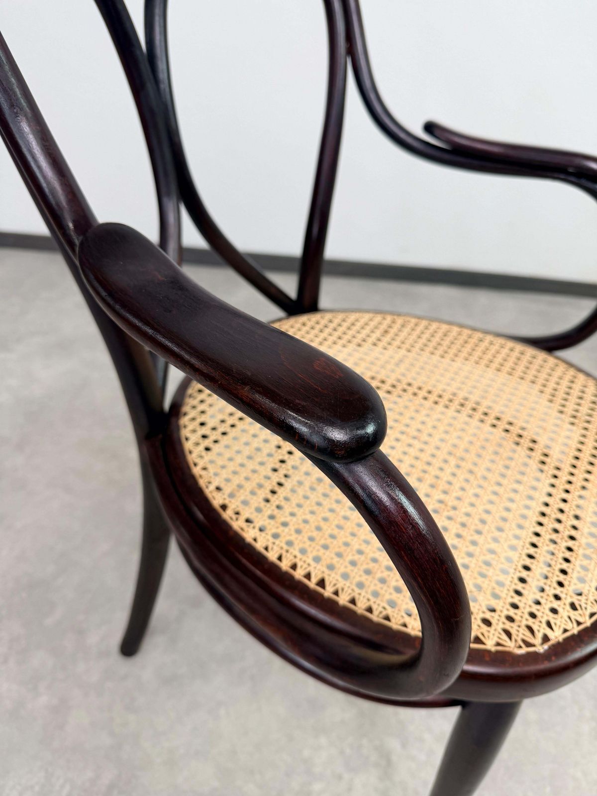 Bentwood "Angel Back" Armchair Nr.19 By Thonet photo vinterior