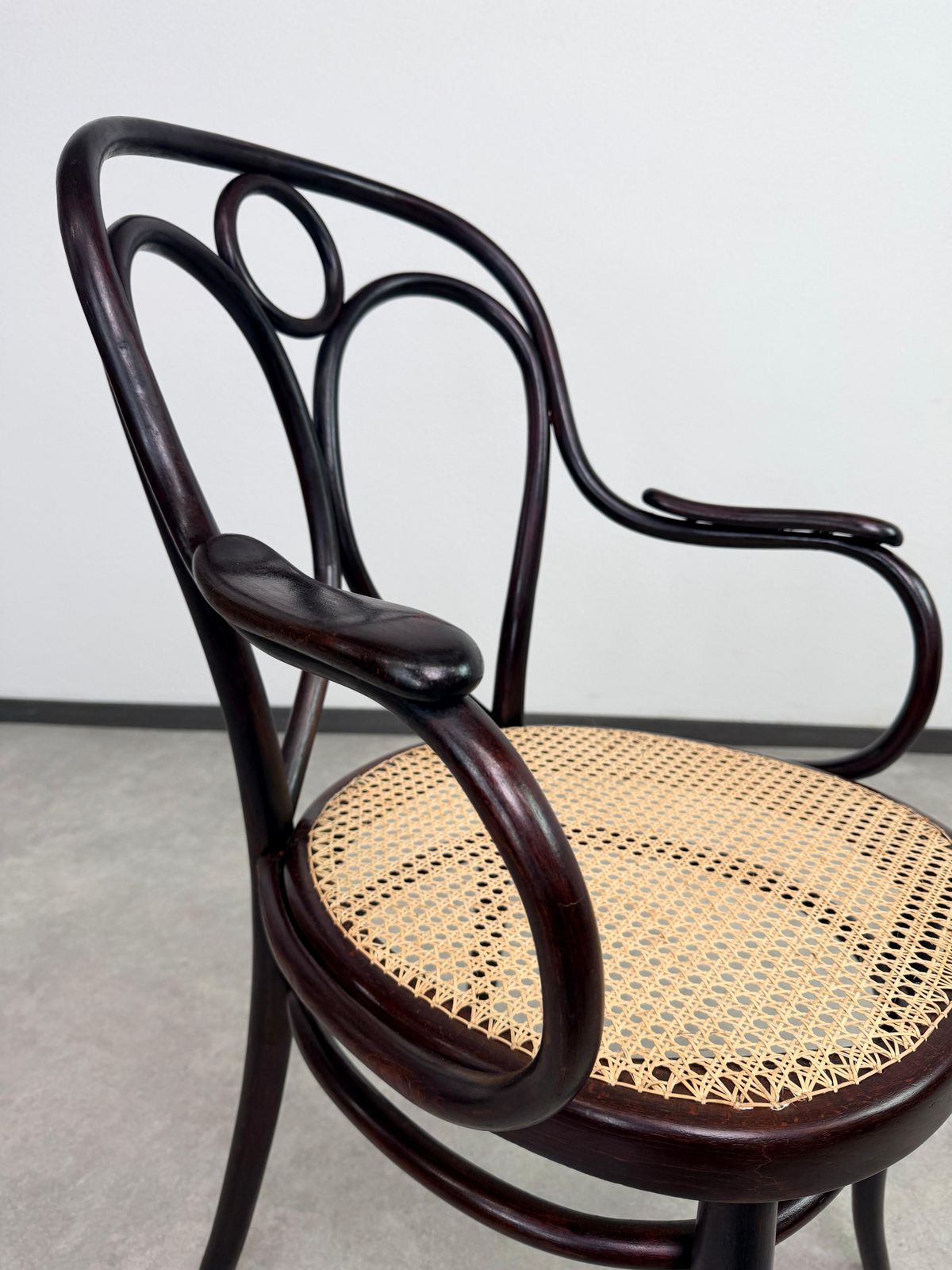Bentwood "Angel Back" Armchair Nr.19 By Thonet photo buy