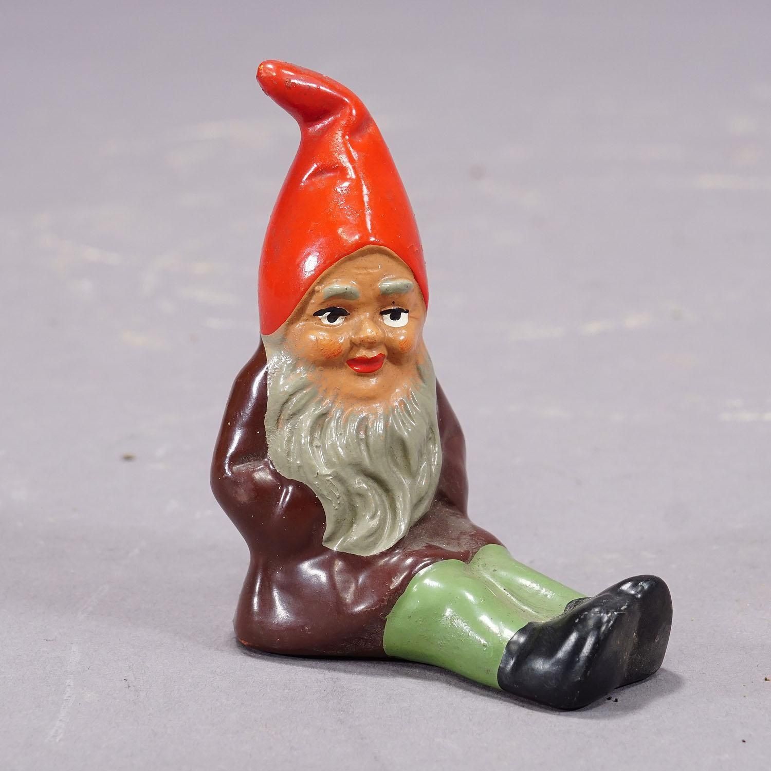 Set van vier kleine terracotta tuinkabouters, Duitsland ca. jaren 1950 photo vintage