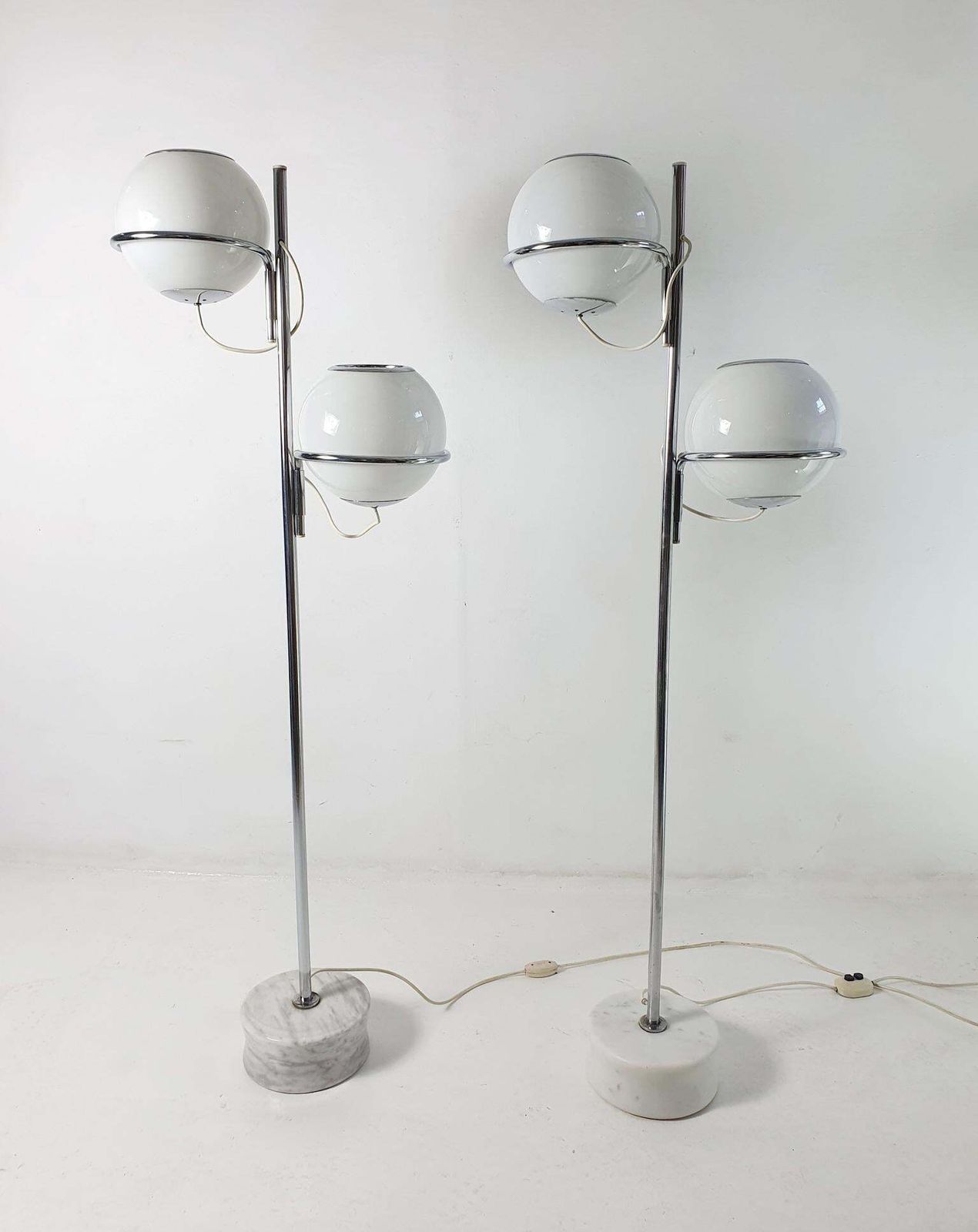 photo furniture Gino Sarfatti Model 1094 Floor Lamp, Marble & Chrome, Italy 1969