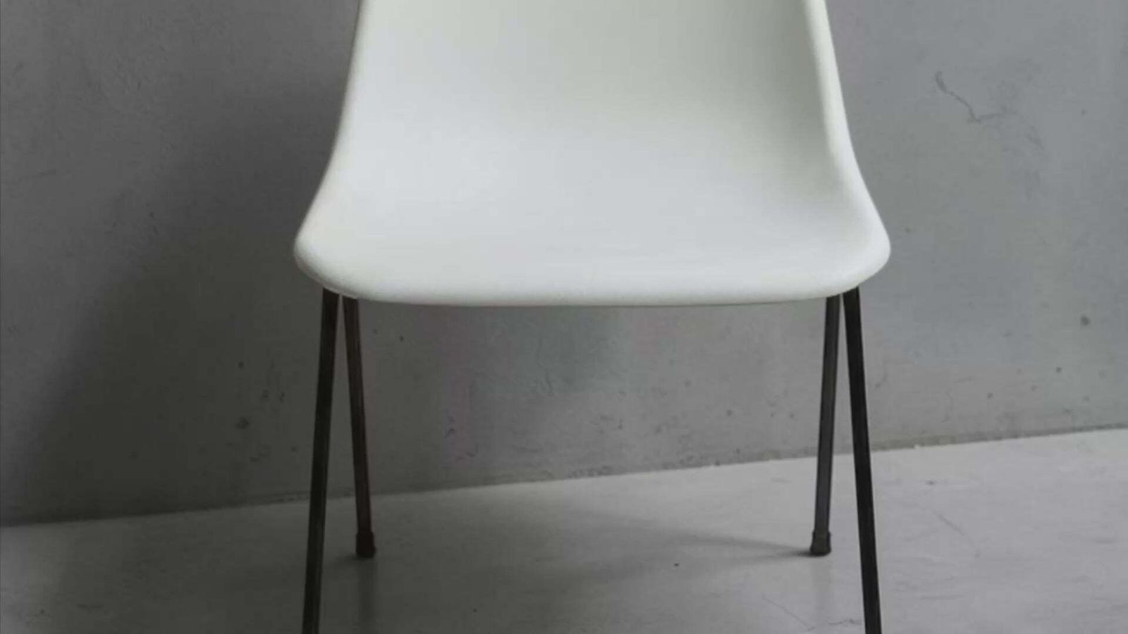 photo furniture Robin Day Polypropylene Stacking Chairs For Hille, Set Of Three, C.1960s–70s