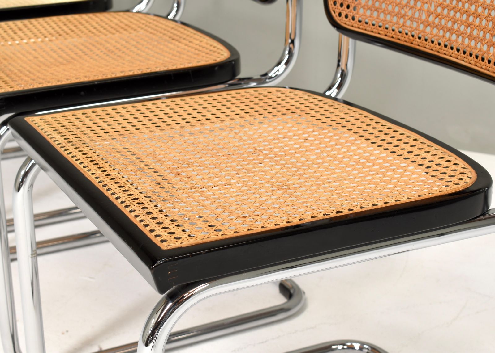photo vintage Set Of 4 Cesca Model B32 Chairs By Marcel Breuer – Italy, 1970 80's