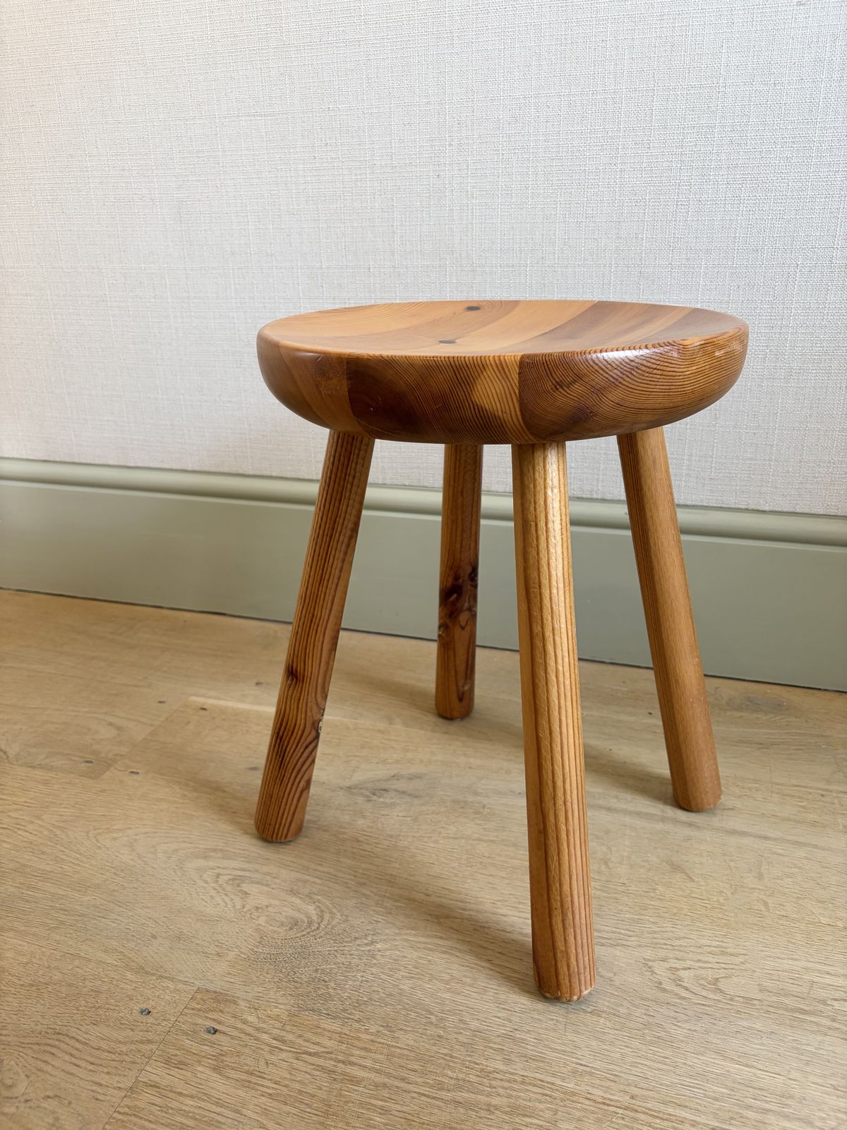 Charlotte Perriand Tripod Stool For Les Arcs photo 1200.0