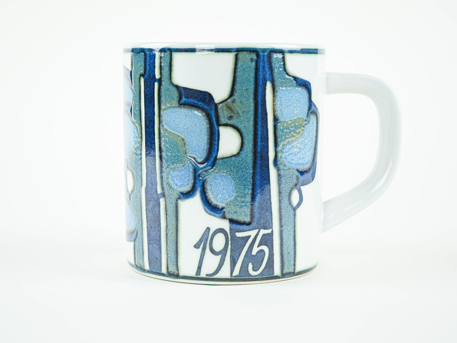 Ceramic Mug, Danish Design, 1975, Designer: Bodil Buch, Manufacturer: Royal Copenhagen photo 268.0