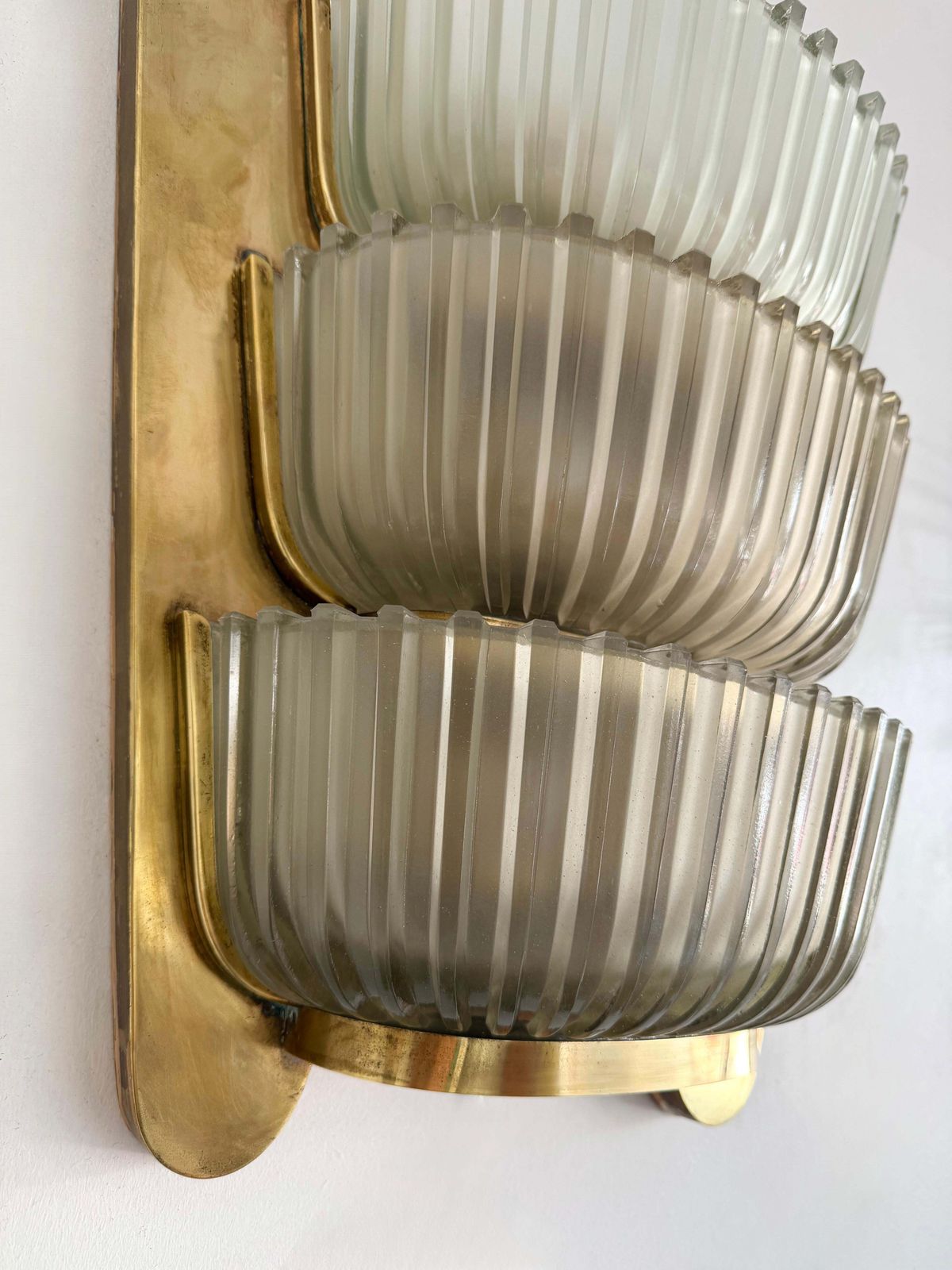 photo vinterior Pair Of Sconces Brass And Glass By Seguso. Italy, 1940s