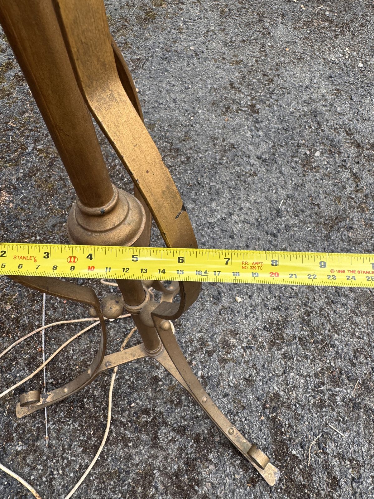 Late Victorian Brass Telescopic Floor Lamp, C.1895 photo Lighting
