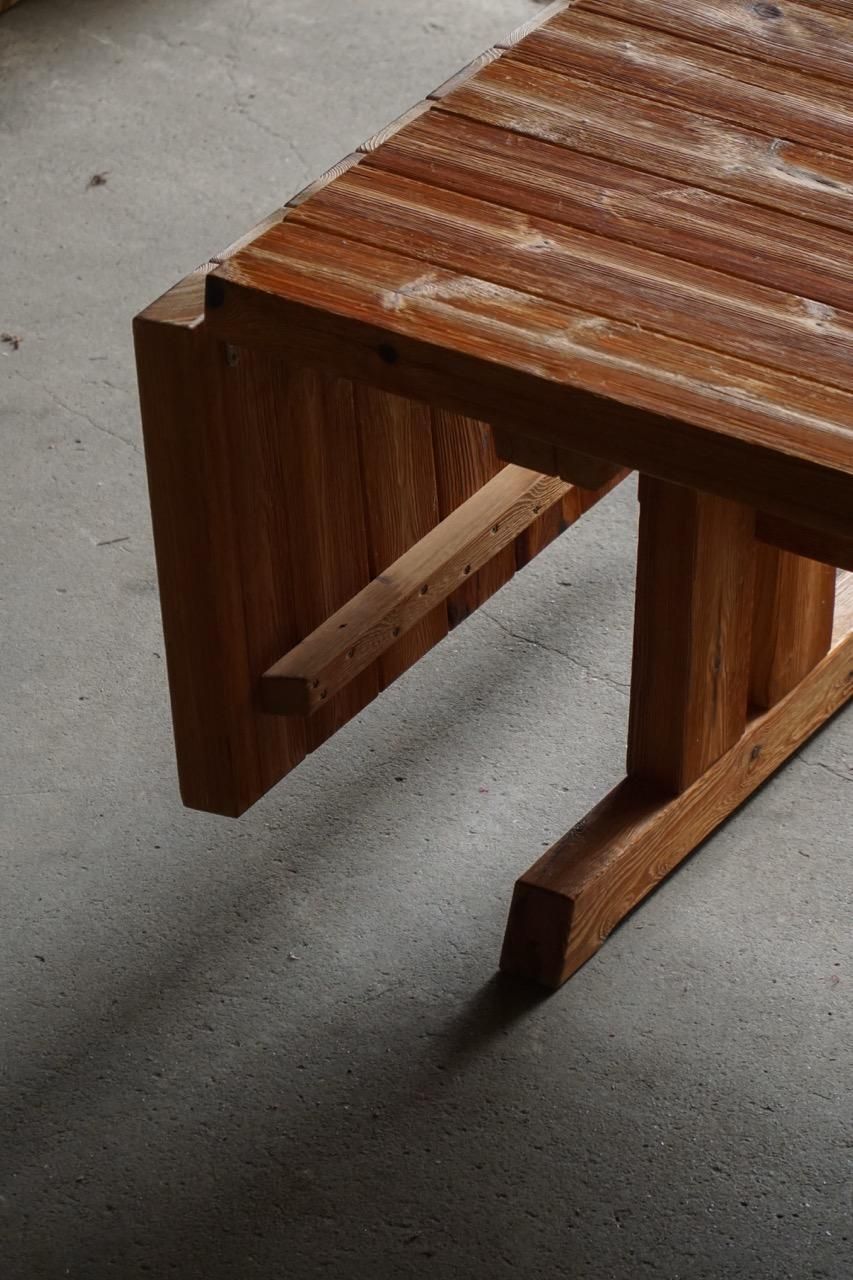 photo vintage Danish Modern Brutalist Dining Table In Pine, Hans Jørgen Frydendal, 1970s
